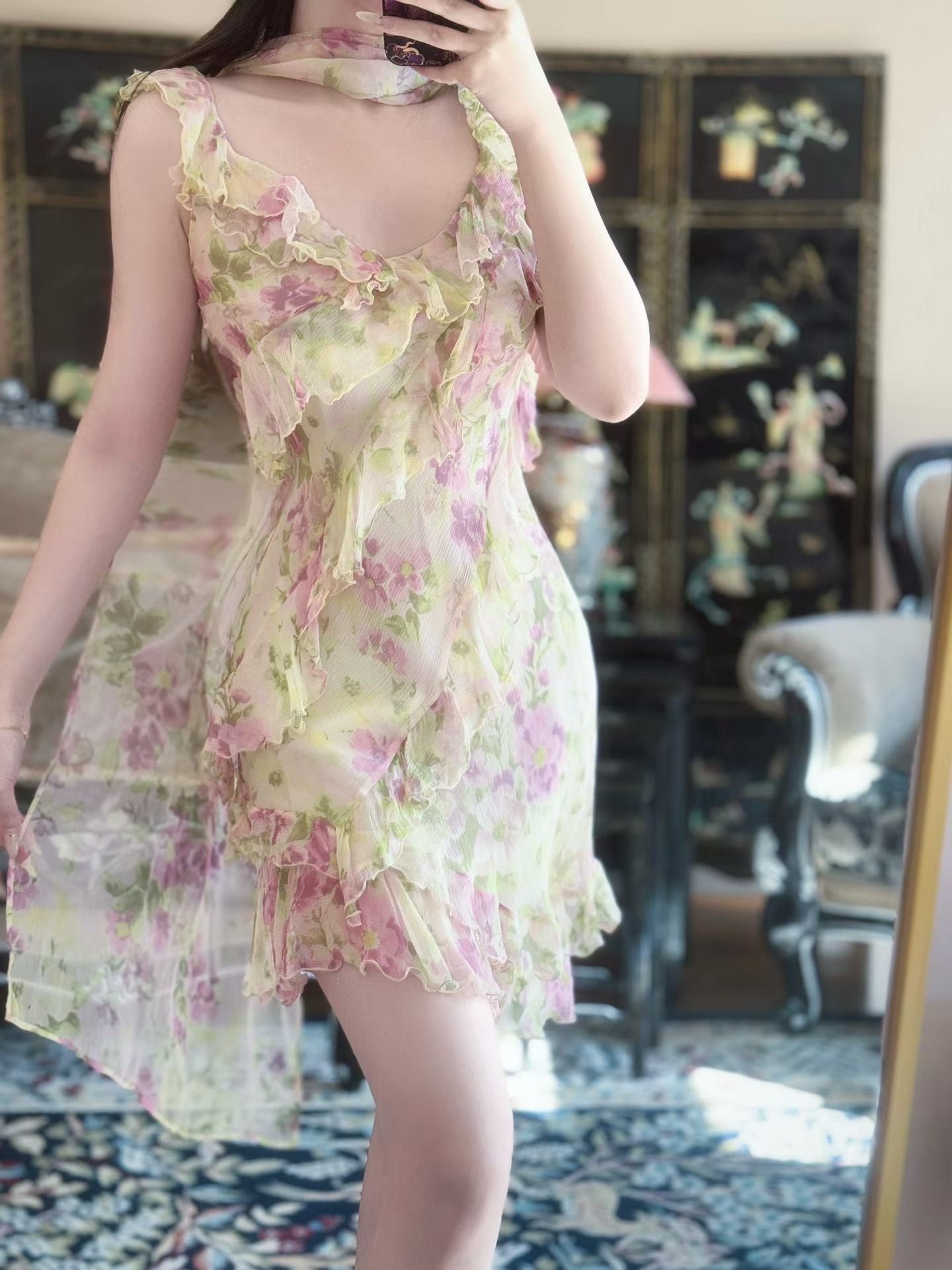 Vintage真丝礼服- 春日私语·法式复古碎花雪纺多层荷叶边吊带连衣裙配同色系飘带 / Vintage Silk Dress - Spring Whisper: French Retro Floral Chiffon Tiered Ruffle Cami Dress with Matching Scarf/Ribbon