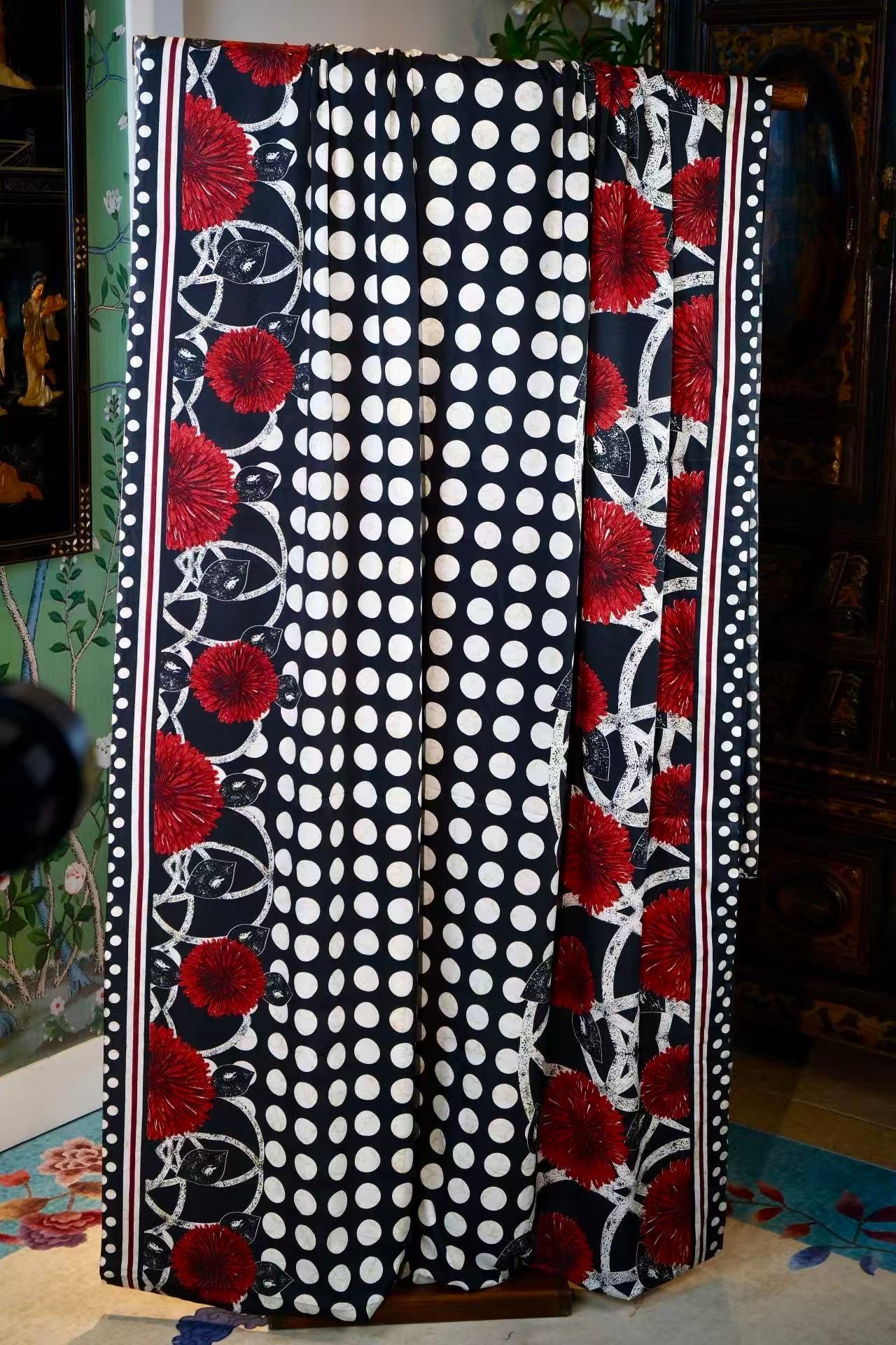 布料名 - “绯红波普之圆:六十年代幻影下的重瓣大丽花真丝艺术面料” | Fabric Name - "Scarlet Pop Circles: 1960s Visionary Dahlia & Polka Dot Artisan Silk Fabric"