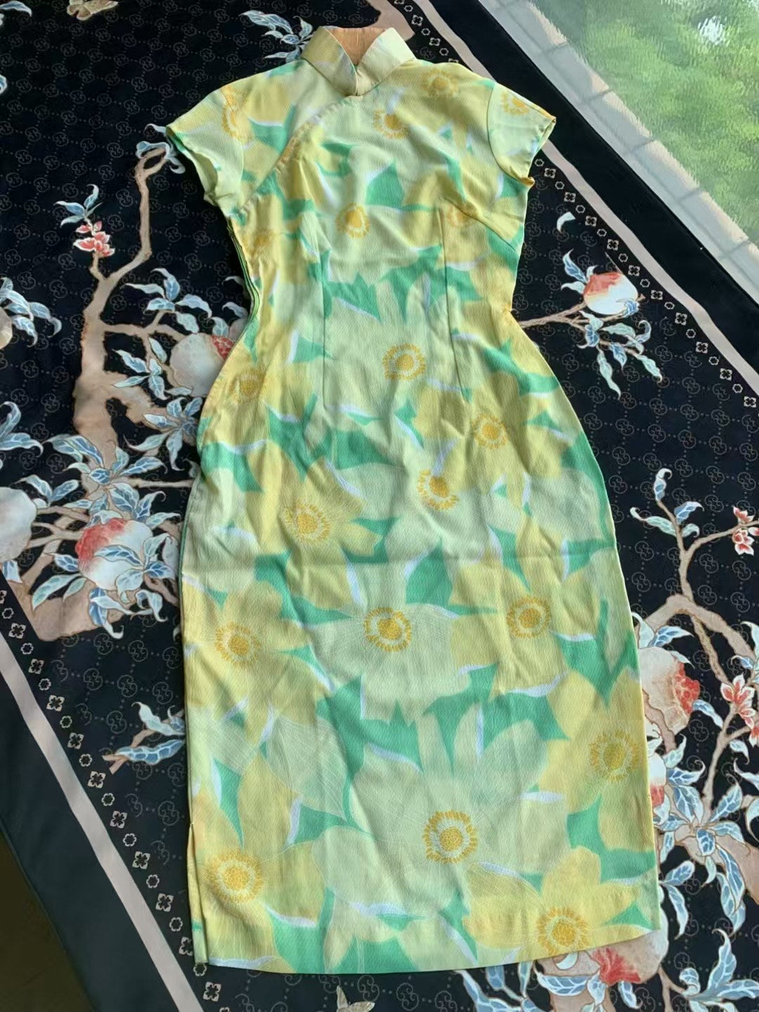 60年代 -《初夏柠檬黄·水彩大花无袖简约旗袍裙》| 1960s - 《Lemon Zest Summer·The Watercolour Floral Sleeveless Cheongsam Dress》