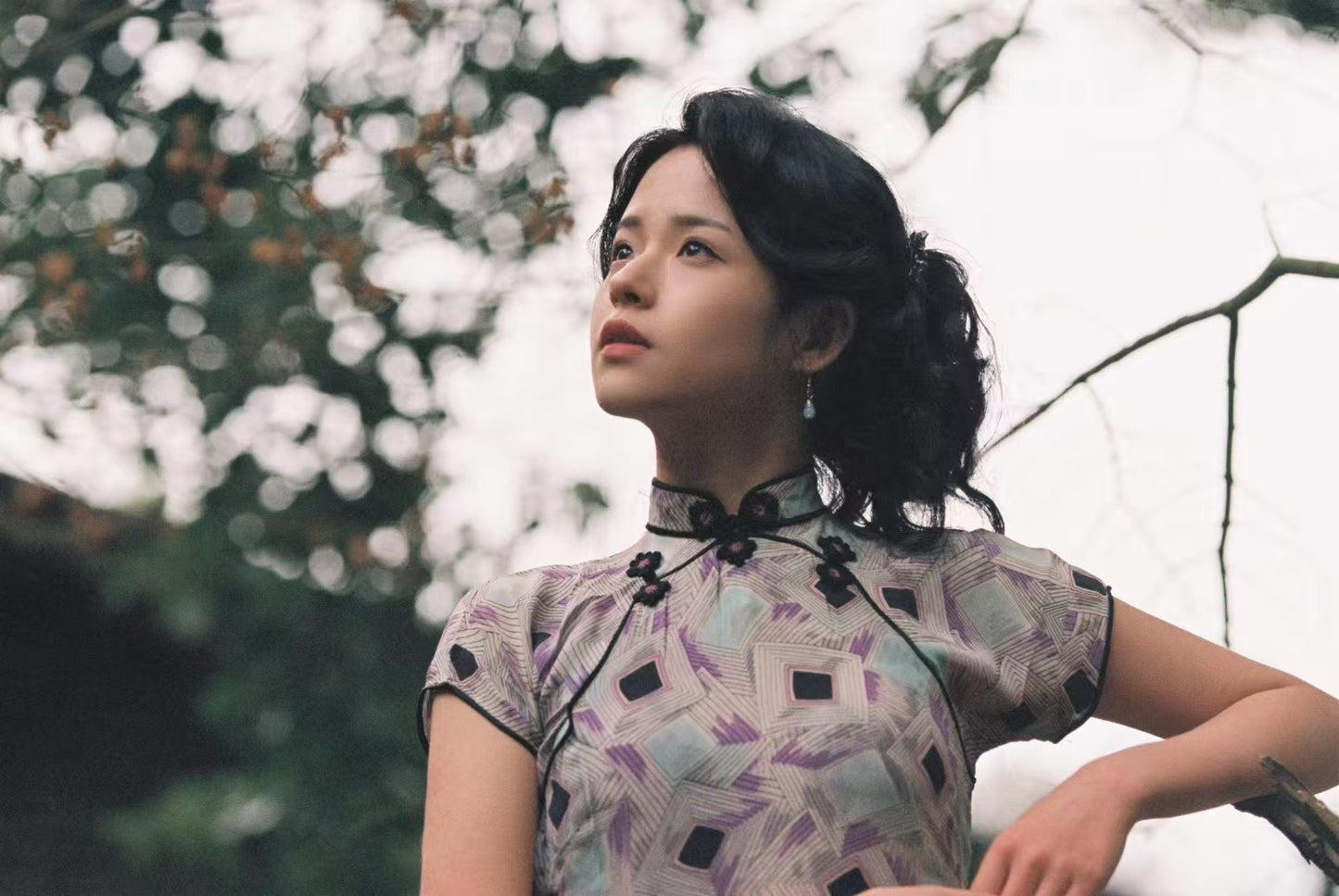 30年代 - ‘紫菱幻境’·民国摩登Art Deco几何印花双襟花扣古董短袖旗袍 / 1930s - ‘Violet Illusion’·Late 1930s Art Deco Geometric Print Double-Placket Floral-Button Antique Cap-Sleeve Qipao