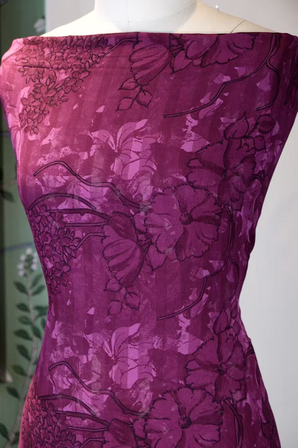 布料名 -《暗夜紫境 · 烟凝花影》—— 真丝绡上的流光幻梦 | Fabric Name - Nocturnal Violet: The Mist-Veiled Flora — A Radiant Dream on Translucent Silk