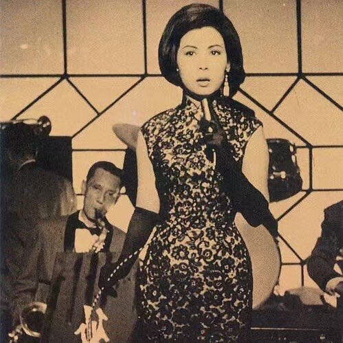 50年代 - ‘碧海潮生’·孔雀绿暗纹刺绣/雕花真丝古董旗袍 / 1950s - ‘Emerald Tide’· Peacock Green/Teal Embossed Silk Antique Qipao/Cheongsam