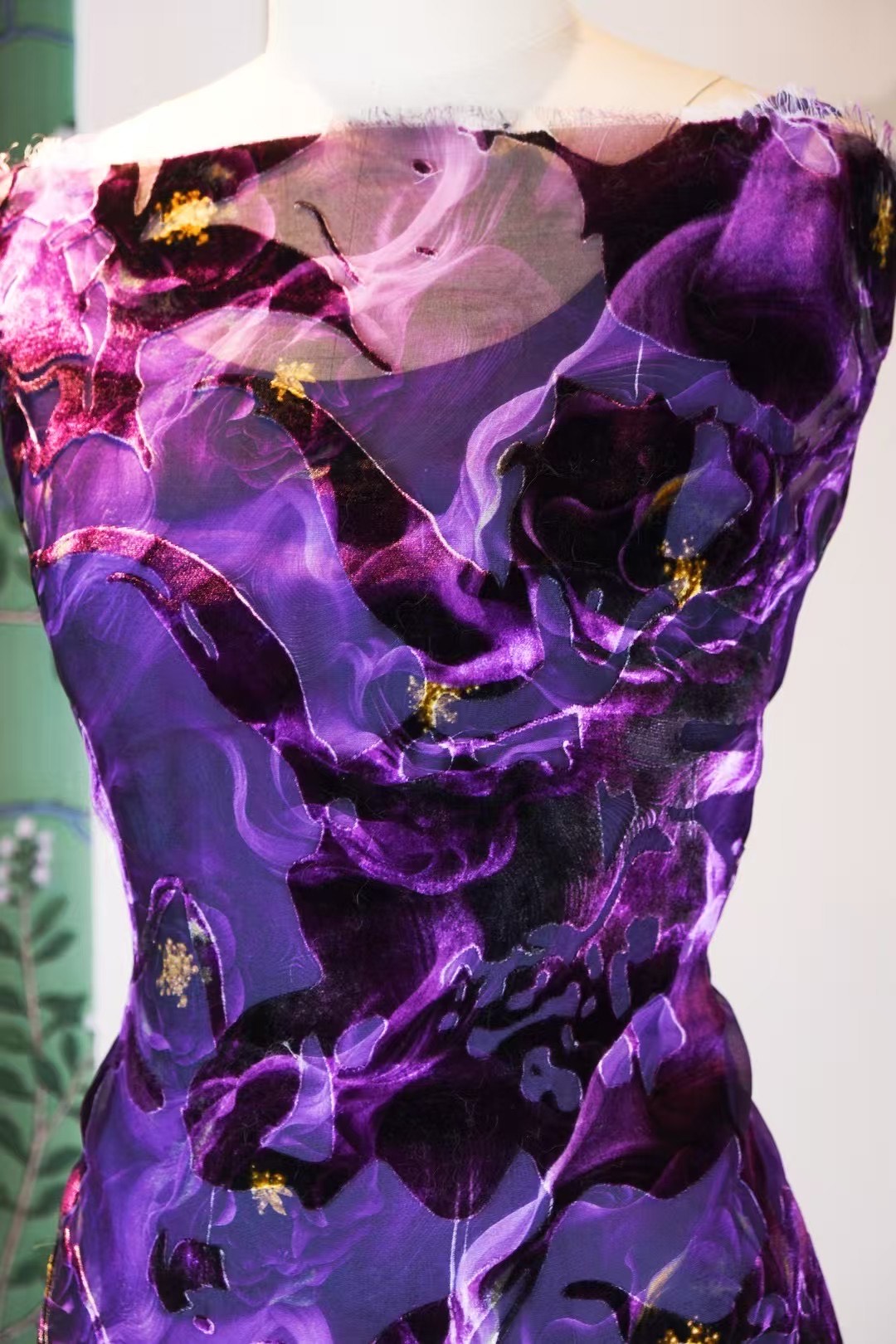 布料名 -《紫极烟岚·金屑浮光》—— 高级定制纯丝艺术面料 | Fabric Name - “Imperial Violet Mist: Floating Gold Dust” — Haute Couture Pure Silk Artistry Fabric.