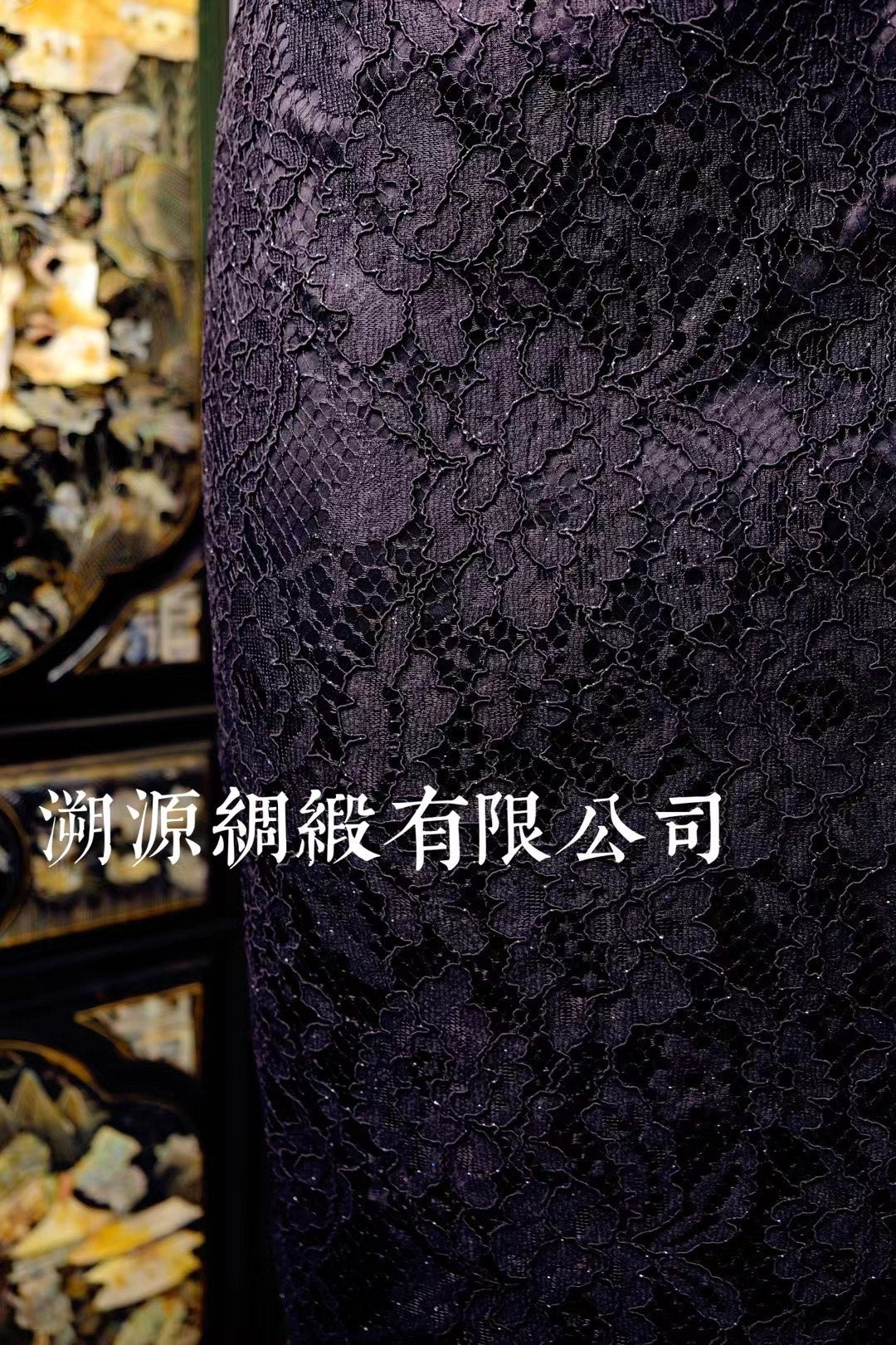 客定结缘 - Maxmara手作法蕾系列·客定挖胸设计·高雅黑色蕾丝·港式修身旗袍 | Customized Design - Handcrafted French Lace Series, Customer-Ordered Cut-out Chest Design, Elegant Black Lace, Hong Kong Style Fitted Qipao