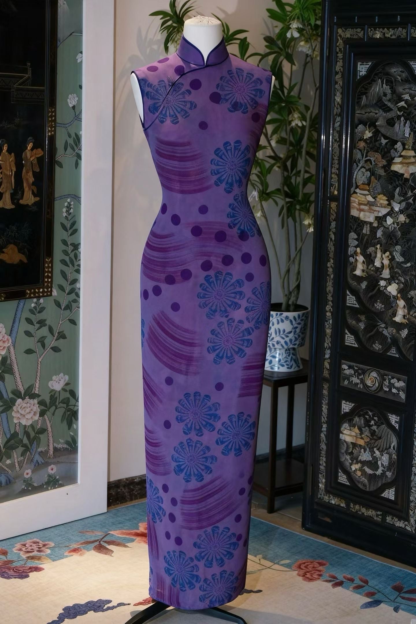 布料名 - 紫韵花影 / Fabric Name - Violet Bloom Silhouette