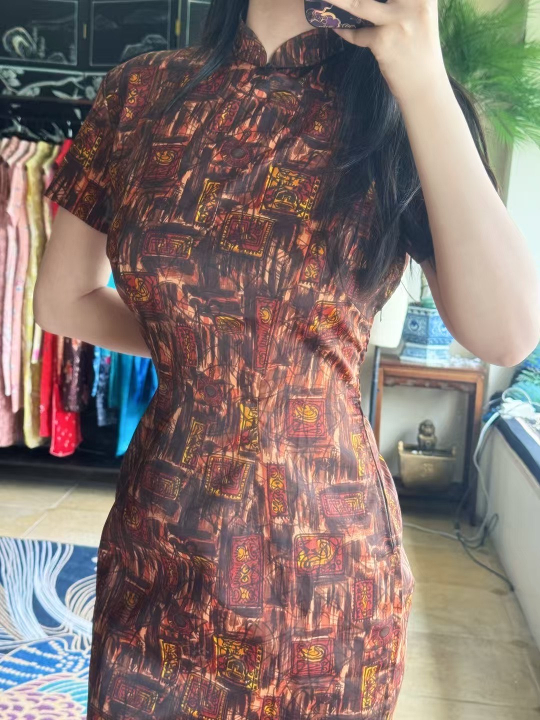 50年代 - ‘褐影留金’·五十年代港式抽象趣味印花防水面料修身短袖古董旗袍 / 1950s - ‘Sepia Gilded’·1950s Hong Kong Style Abstract-Print Water-Resistant Fabric Fitted Cap-Sleeve Antique Qipao