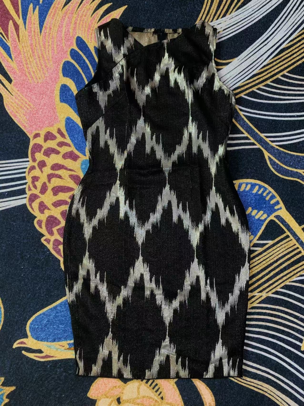 60年代 -【月影流金】Vintage 60s 黑银伊卡特抽象纹 无领修身现代旗袍裙 | 1960s - 【Silver Moon Ikkat】Vintage 60s Black & Silver Abstract Pattern Qipao Dress