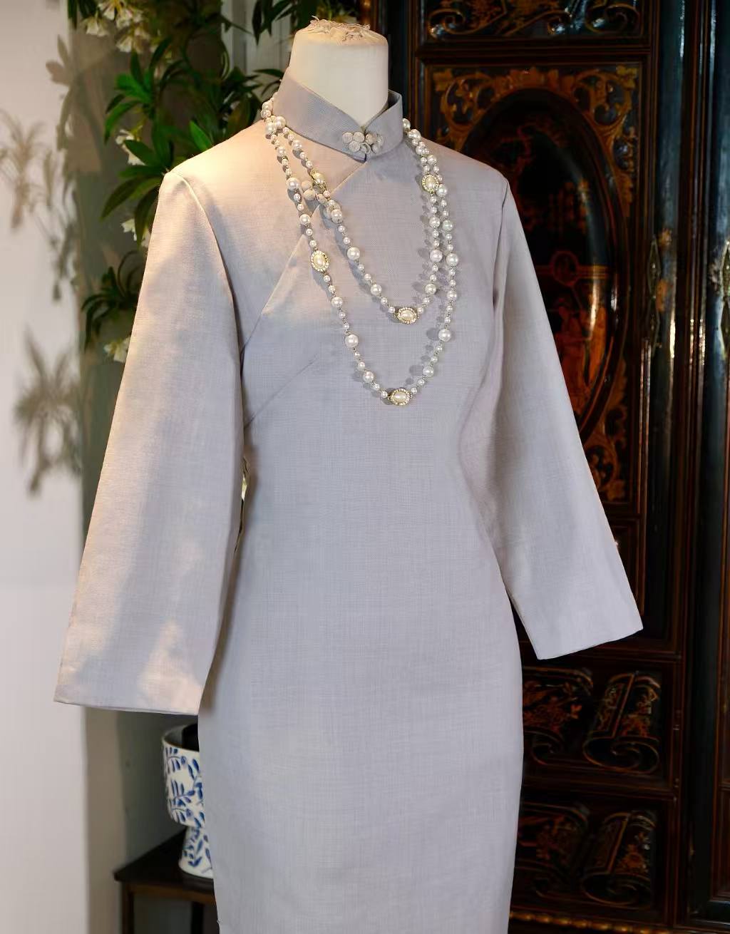 六十年代香港棉麻西装料古董旗袍 | Vintage Hong Kong Cotton-Linen Suiting Qipao of the 1960s