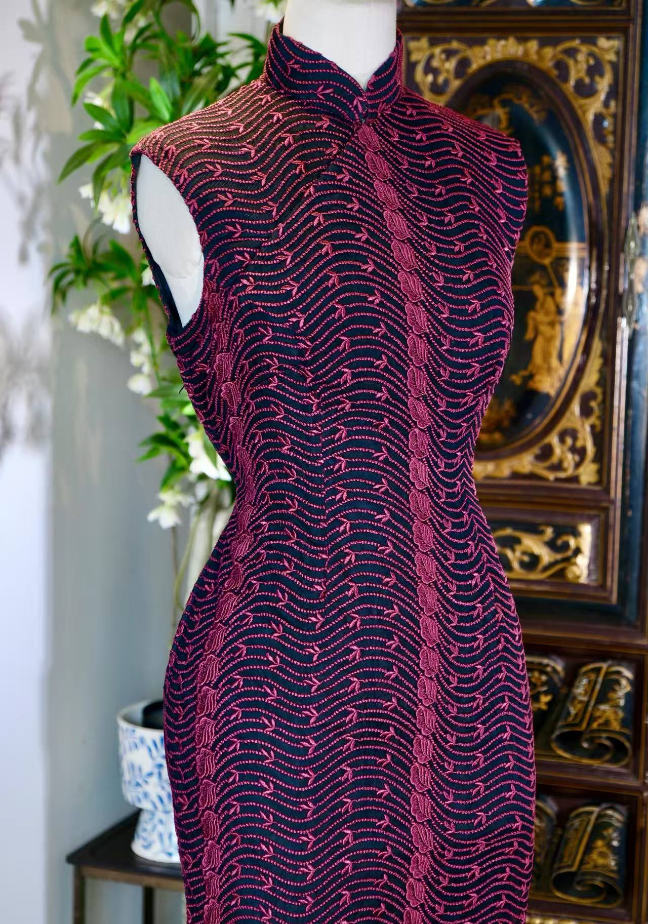 60年代 - 上世纪六十年代港产机绣蕾丝波浪纹旗袍 | 1960s - 1960s Hong Kong-Made Machine-Embroidered Lace Wave-Pattern Qipao