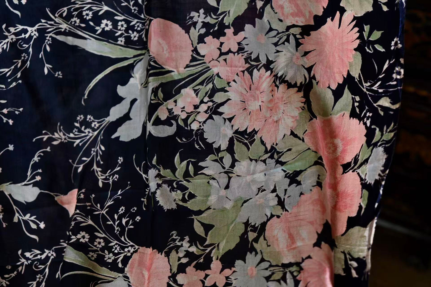 布料名 - 黛夜繁锦 · 樱粉簇拥极写意艺术印花真丝绸 | Fabric Name - Midnight Bloom: Artistic Silk with Cascading Cherry Pink Florals