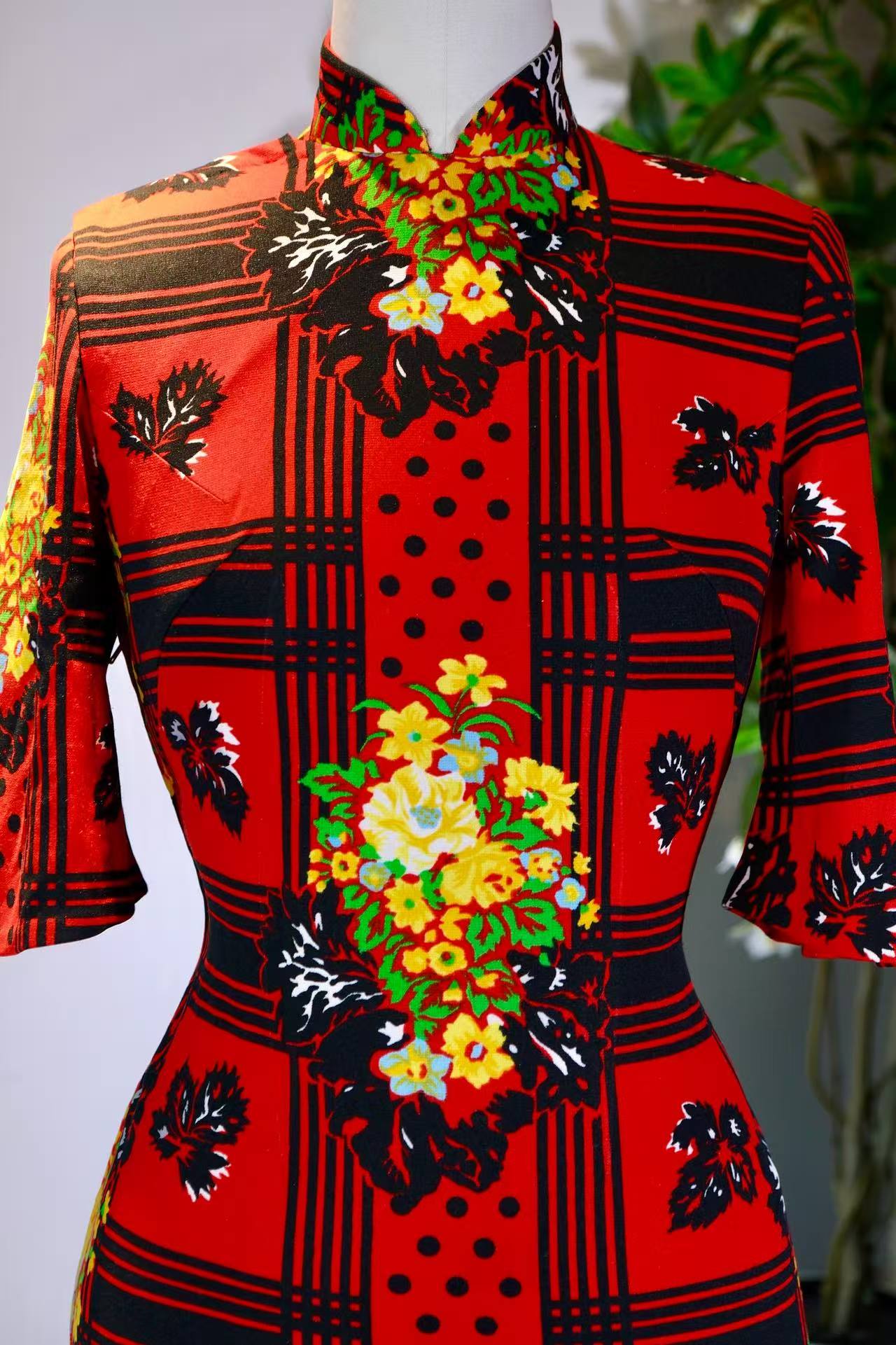 60年代 - 六十年代台湾产抽象印花旗袍 | 1960s - 1960s Taiwanese Abstract Print Qipao