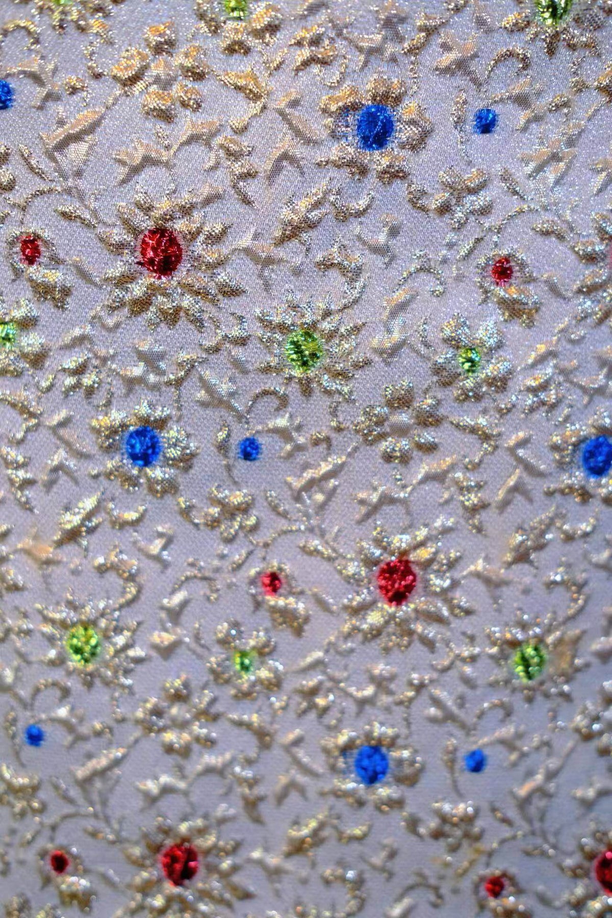 穿越时光的繁花绮梦:1950s意大利织金浮雕提花古董裙 | A Floral Dream Across Time: 1950s Italian Brocade Cloqué Dress with Gold Thread Embroidery