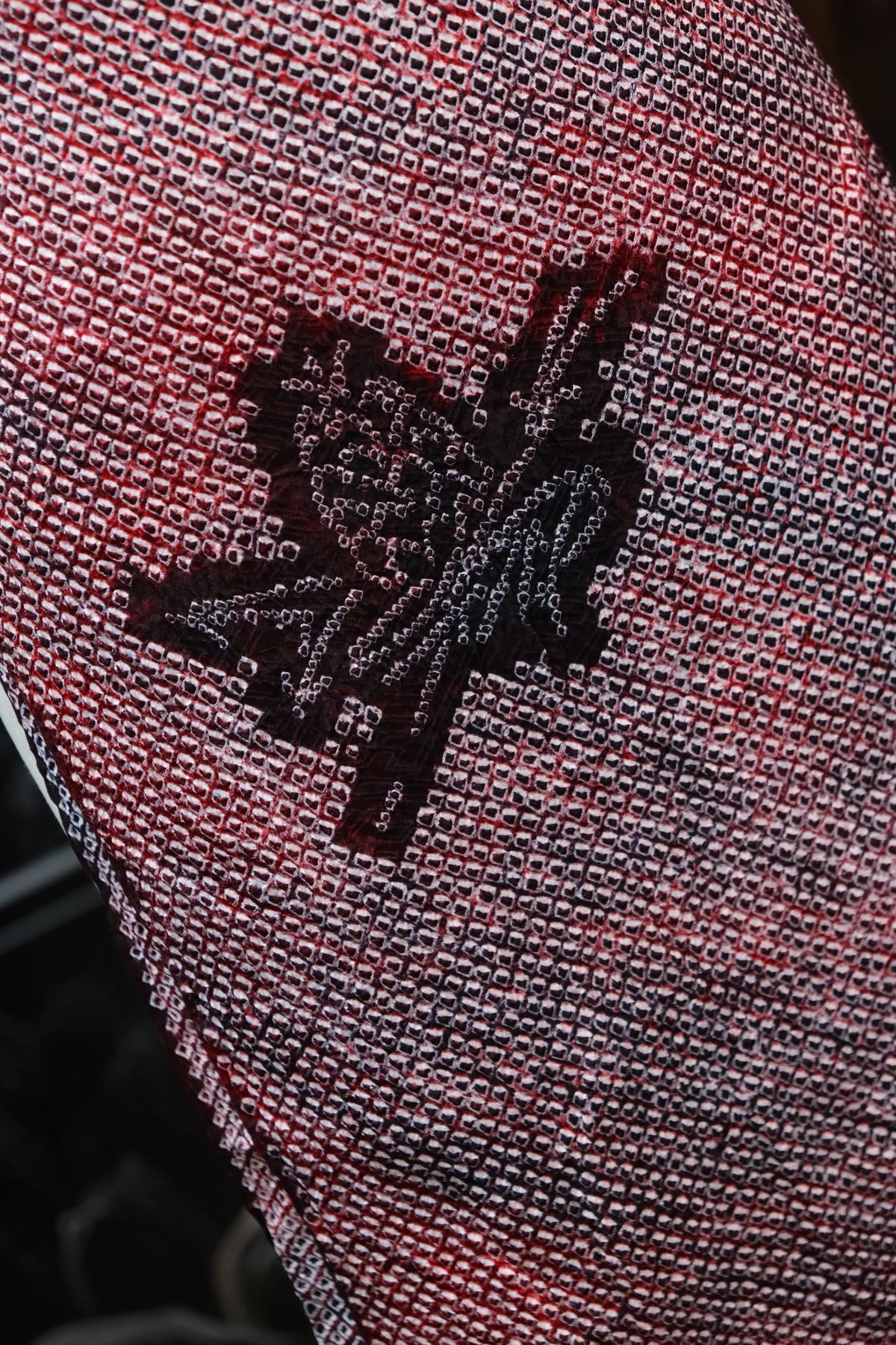 丹枫绞缬 · 鹿子绞真丝面料 | Crimson Maple - Shibori Maple Silk Fabric