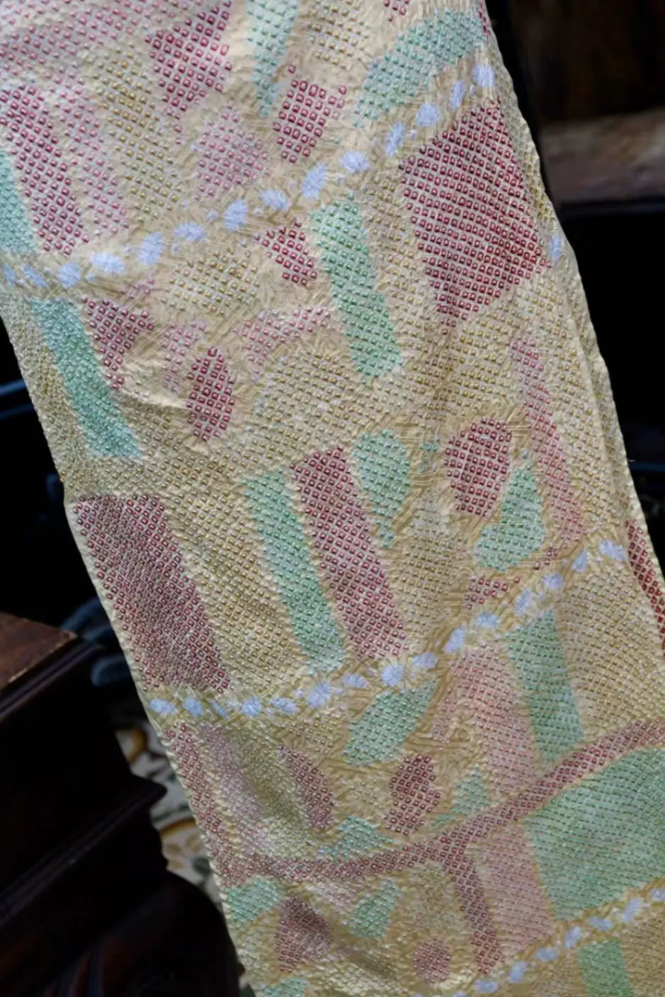金辉流彩 · 绞缬拼块真丝面料 | Golden Radiance - Shibori Patchwork Silk Fabric