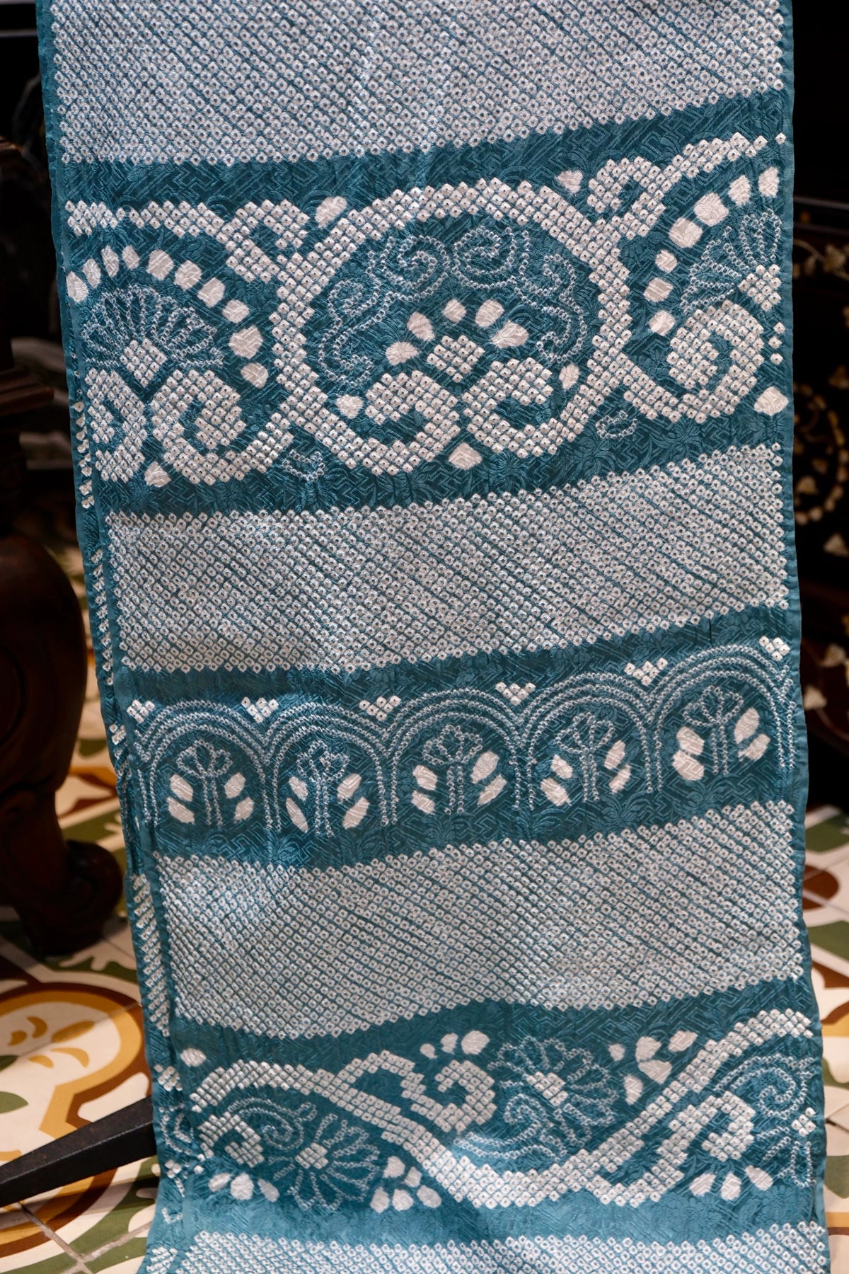 翠蓝流光 · 绞缬拼边真丝面料 | Cyan Shimmer - Shibori Border Silk Fabric
