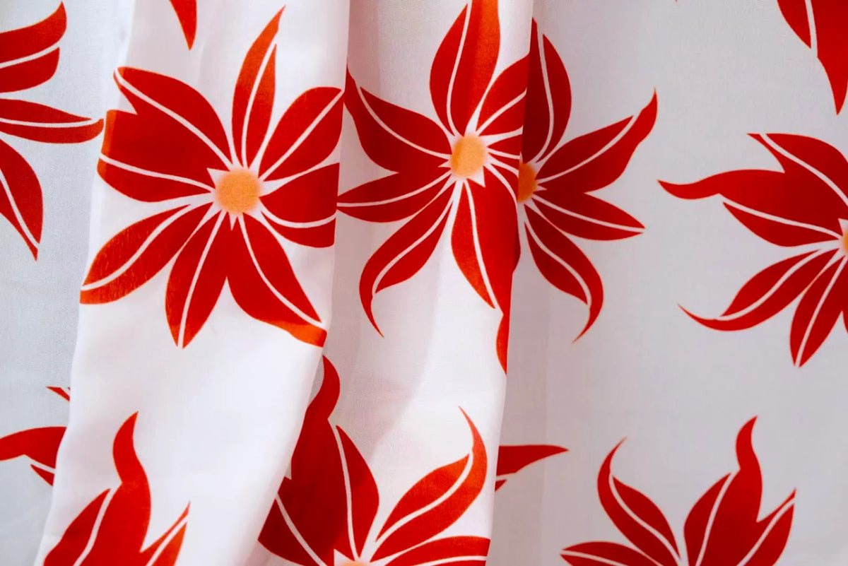 赤焰繁花 · 炽红星芒真丝面料 | Crimson Blossom - Starburst Print Silk Fabric