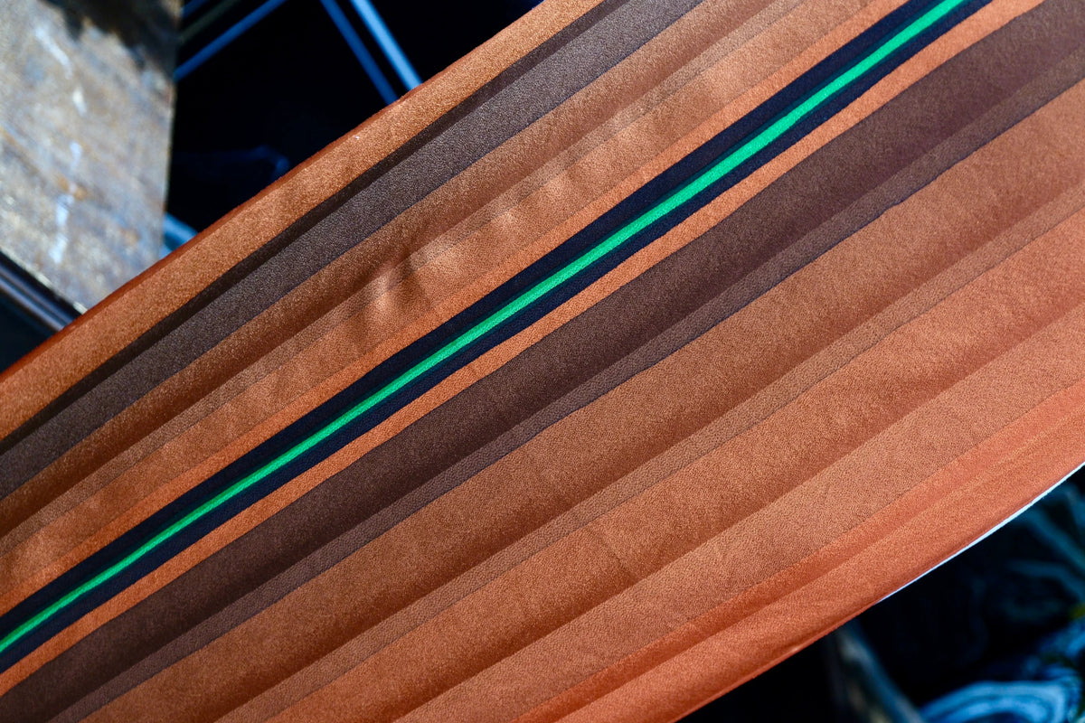 琥珀纵彩 · 渐变条纹真丝面料 | Amber Stripe - Gradient Vertical Silk Fabric
