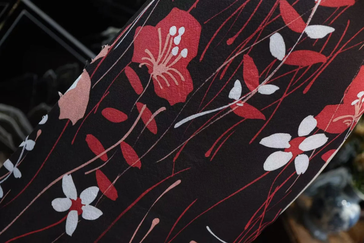 暗夜红枝 · 繁花流苏真丝面料 | Midnight Blossom - Floral Tassel Silk Fabric