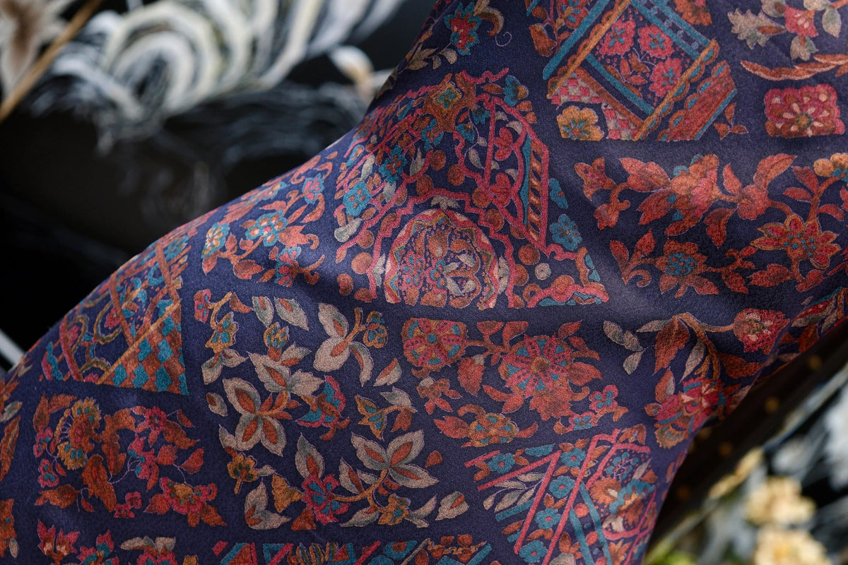 幽蓝花锦 · 佩斯利拼贴真丝面料 | Indigo Tapestry - Paisley Mosaic Silk Fabric