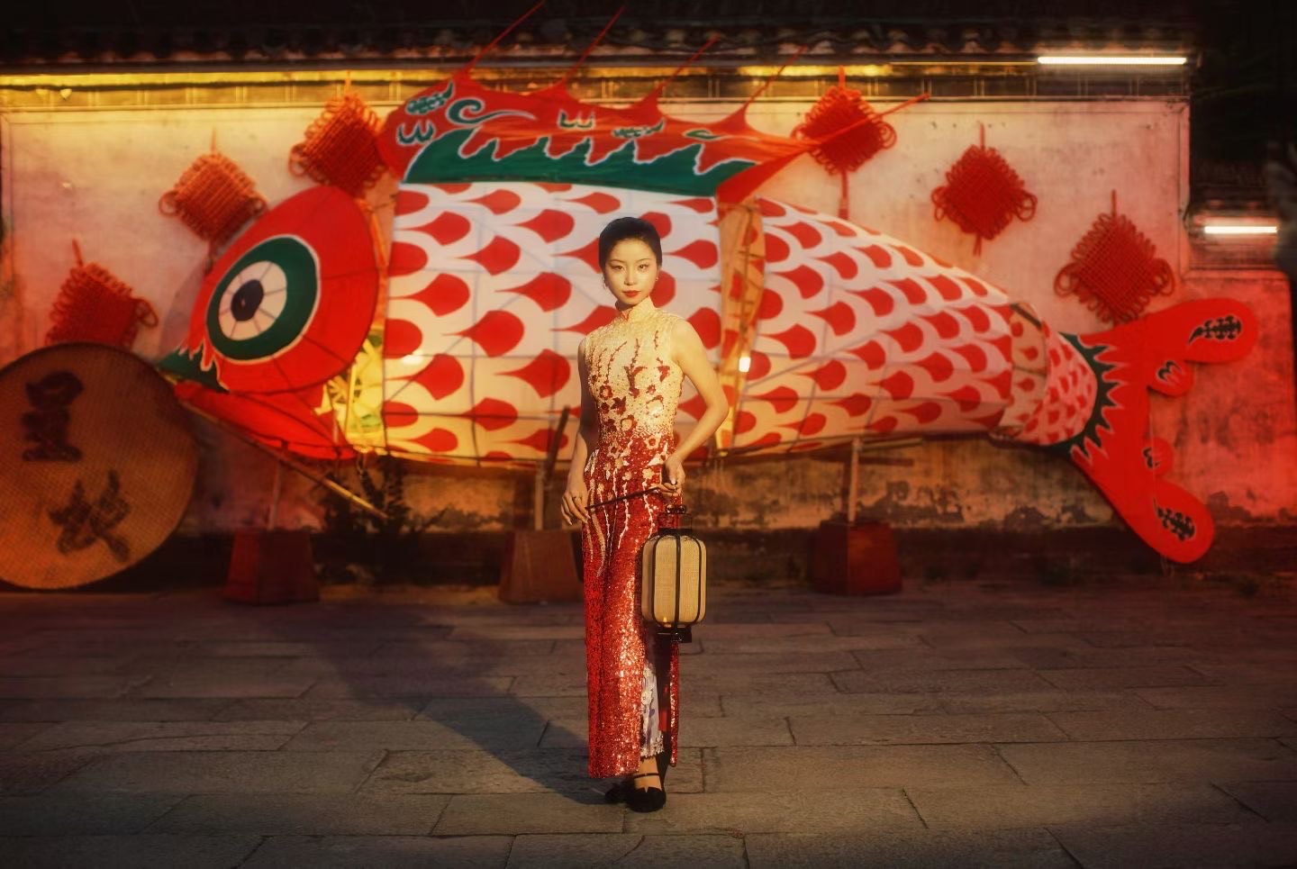 70年代 - 盛世流光:Vintage 70年代手工珠片渐变色花瓶底团拜古董台湾旗袍 - 1970s - The Glamour of the Golden Age: Vintage 70s Taiwan Antique Hand-Beaded Ombré 'Vase-Hem' Cheongsam