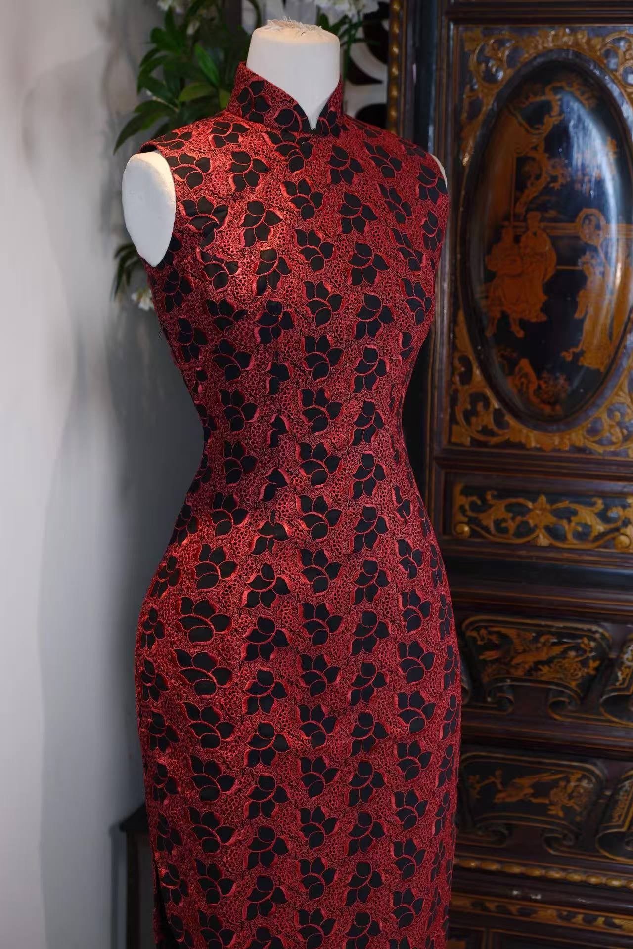 60年代 - 六十年代台製机器绣花蕾丝古董旗袍 | 1960s - 1960s Taiwanese Machine-Embroidered Lace Antique Qipao
