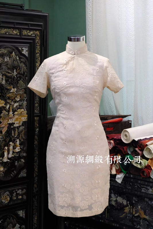 50年代 - 奶油香槟色立体花卉蕾丝短款修身旗袍 | 1950s - Cream Champagne 3D Floral Lace Slim Short Qipao / Cheongsam