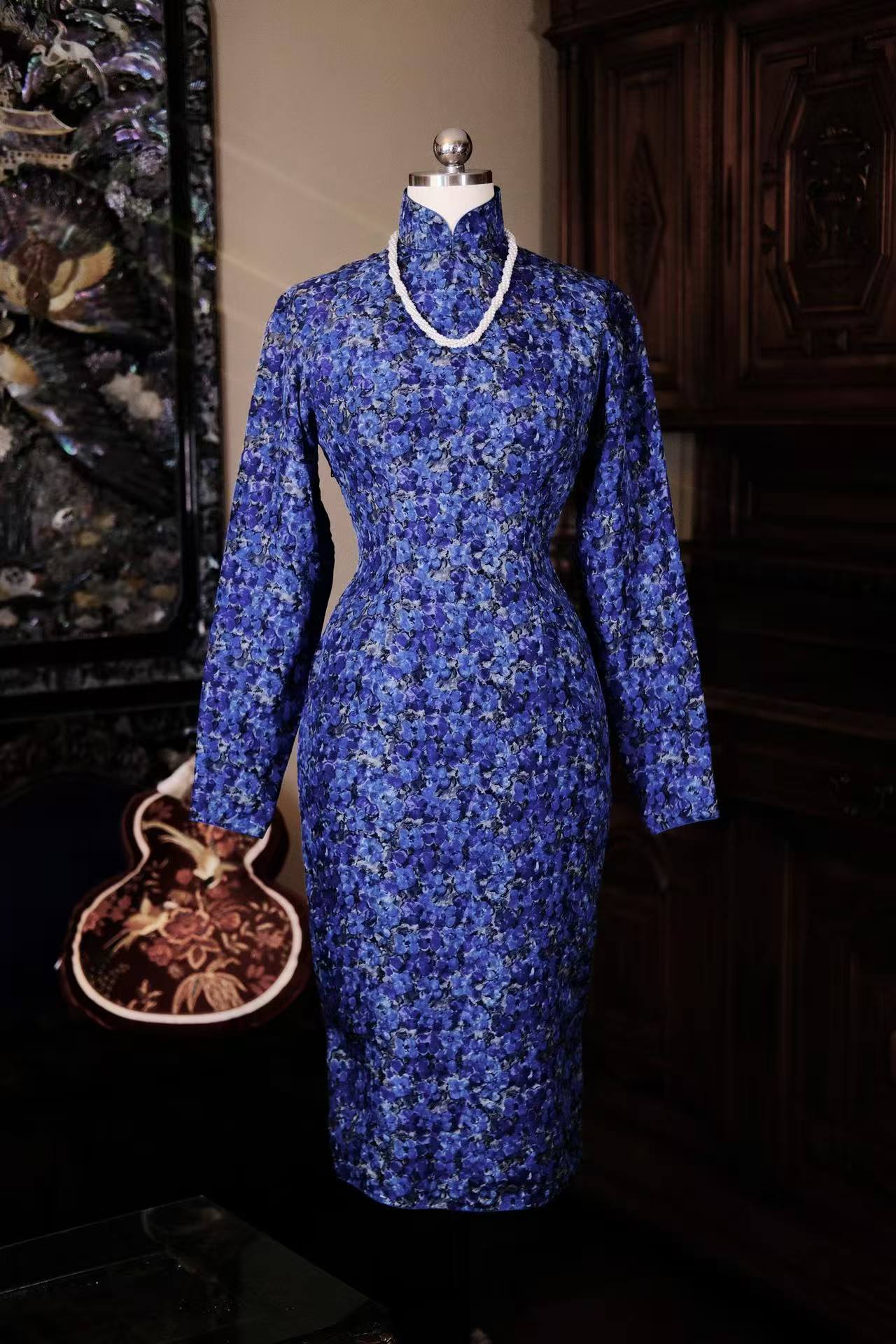 60年代 - 蓝调繁花：油画真丝里的六十年代绮梦_HY | 1960s - Blue Melody and Abundant Blossoms: A 1960s Impressionist Dream Woven in Oil-Painting Silk_HY