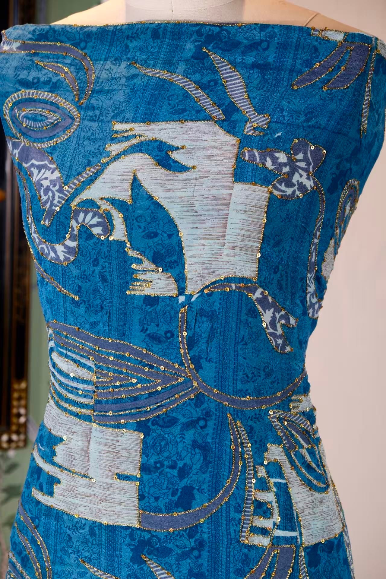 布料名 - 《莫奈幽径：孔雀绿底重工桑蚕丝——油彩繁花艺术面料》 | Fabric Name - Monet’s Hidden Path: Peacock Green Mulberry Silk — Oil-Canvas Floral Artistic Fabric