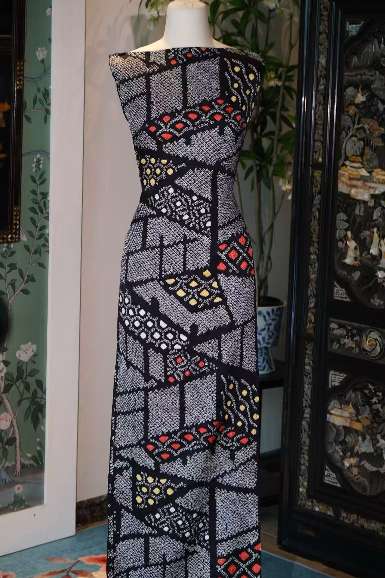 布料名 - 几何流光 / Fabric Name - Mosaic Glow