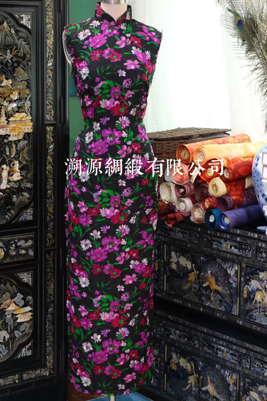 60年代 - 墨色丝韵·紫陌繁花旗袍 | 1960s - Ink Silk Rhythm: Purple Path of Blossoms Qipao