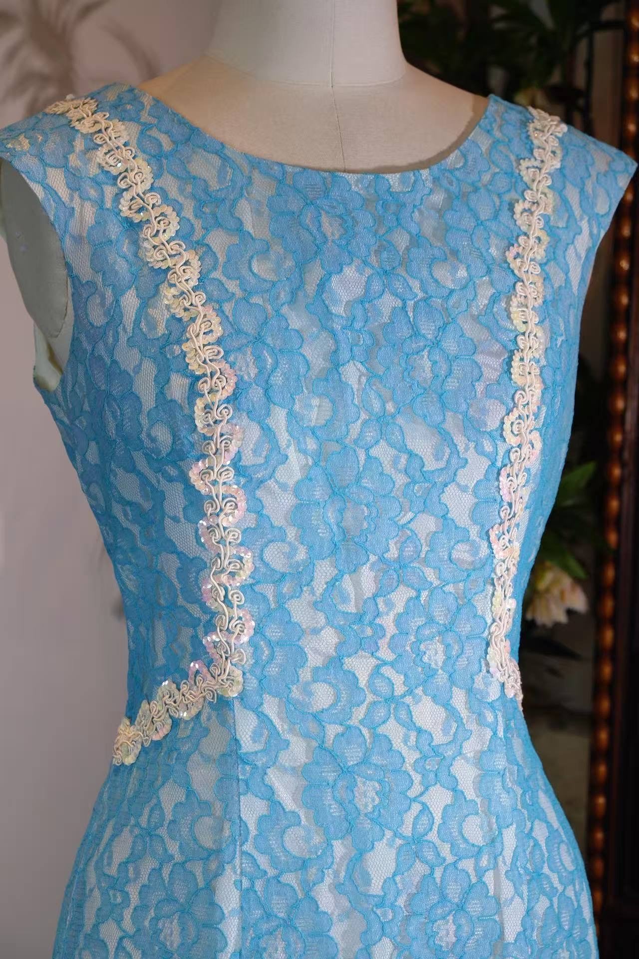 Vintage钉珠礼服 - 海上花列传：六十年代香港织金钉珠古董裙 | Vintage Beaded Dress - Flowers of the Haunted Sea: 1960s Hong Kong Vintage Gowns with Gold Brocade and Hand-Beading
