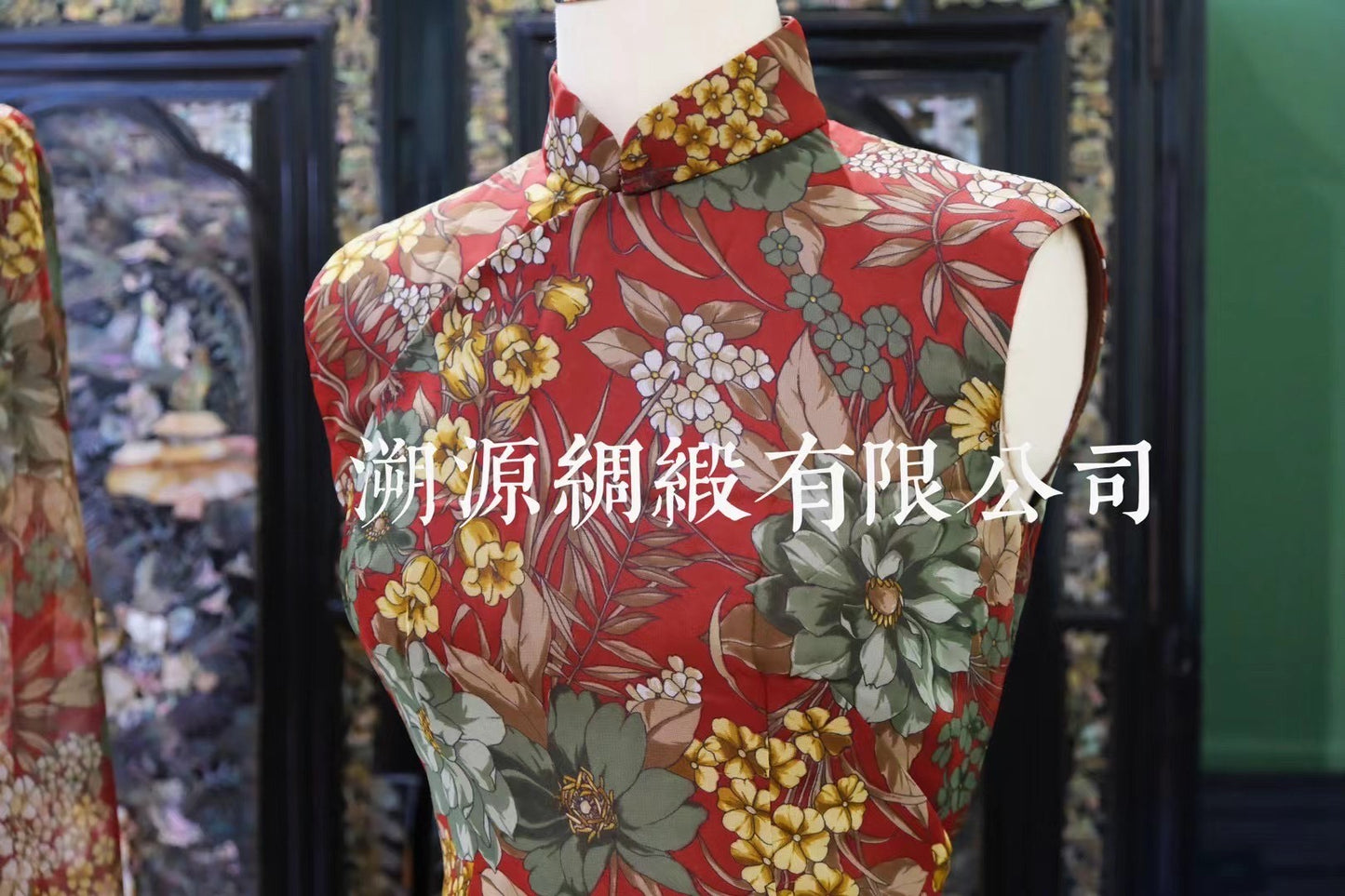 60年代 - 复古红薄纱古董姐妹旗袍 | 1960s - Vintage Red Sheer Sisters' Antique Qipao