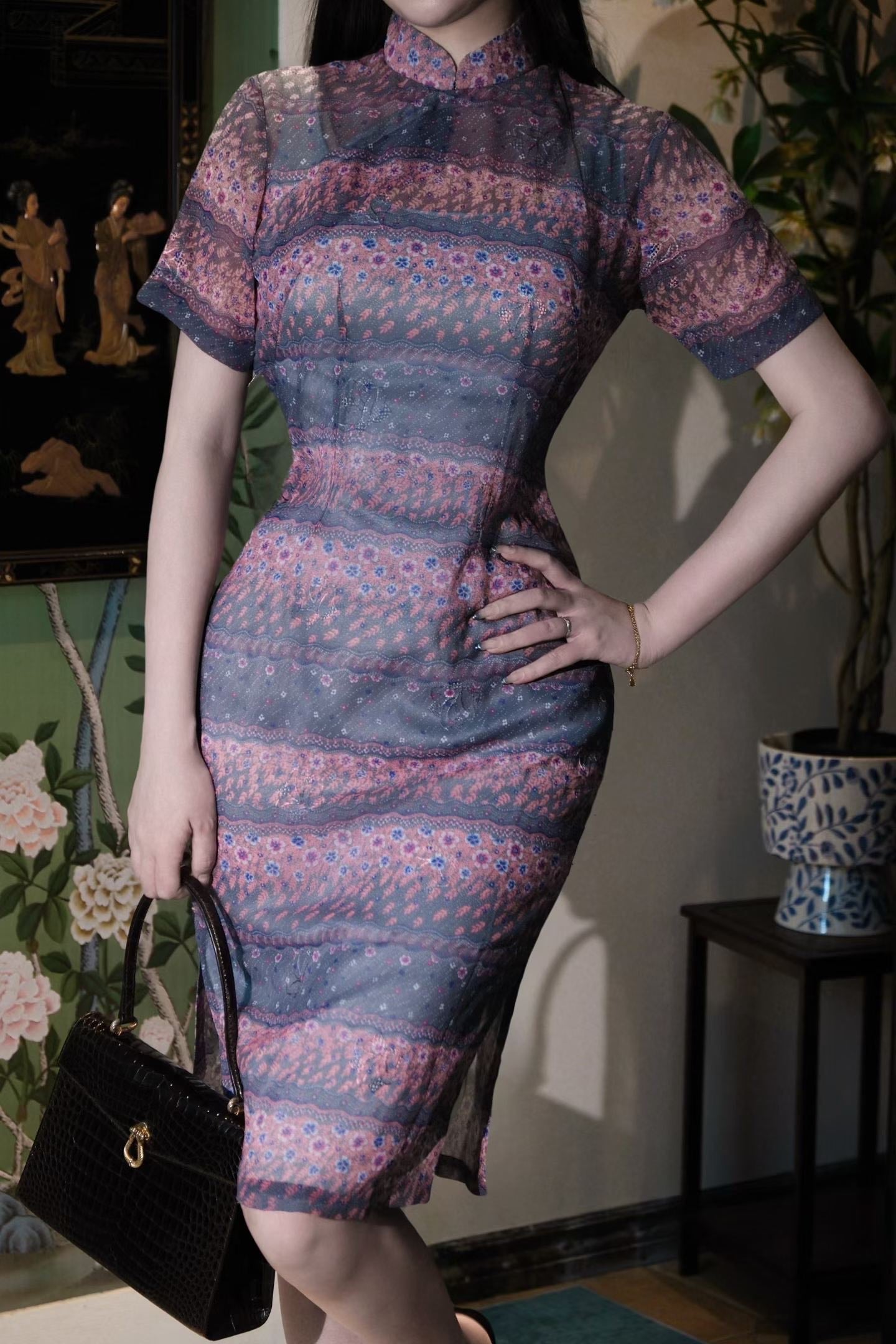 60年代 - 宿命的低语：Vintage 60年代灰粉交织花纱古董港式旗袍 / 1960s - The Whisper of Fate: Vintage 60s Antique Hong Kong Style Cheongsam in Dusty Rose and Gray Floral Gauze