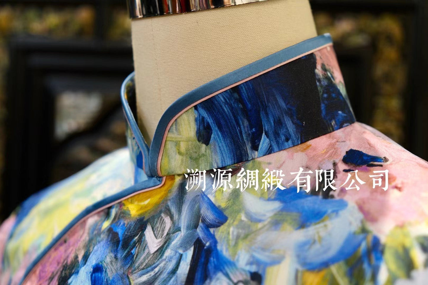 客定结缘 -【Ruffo Coli 致臻·印象派画意】奢华真丝油画旗袍 |  Customized Design - 【Ruffo Coli Opulence · Impressionist Canvas】Luxury Silk Oil Painting Qipao
