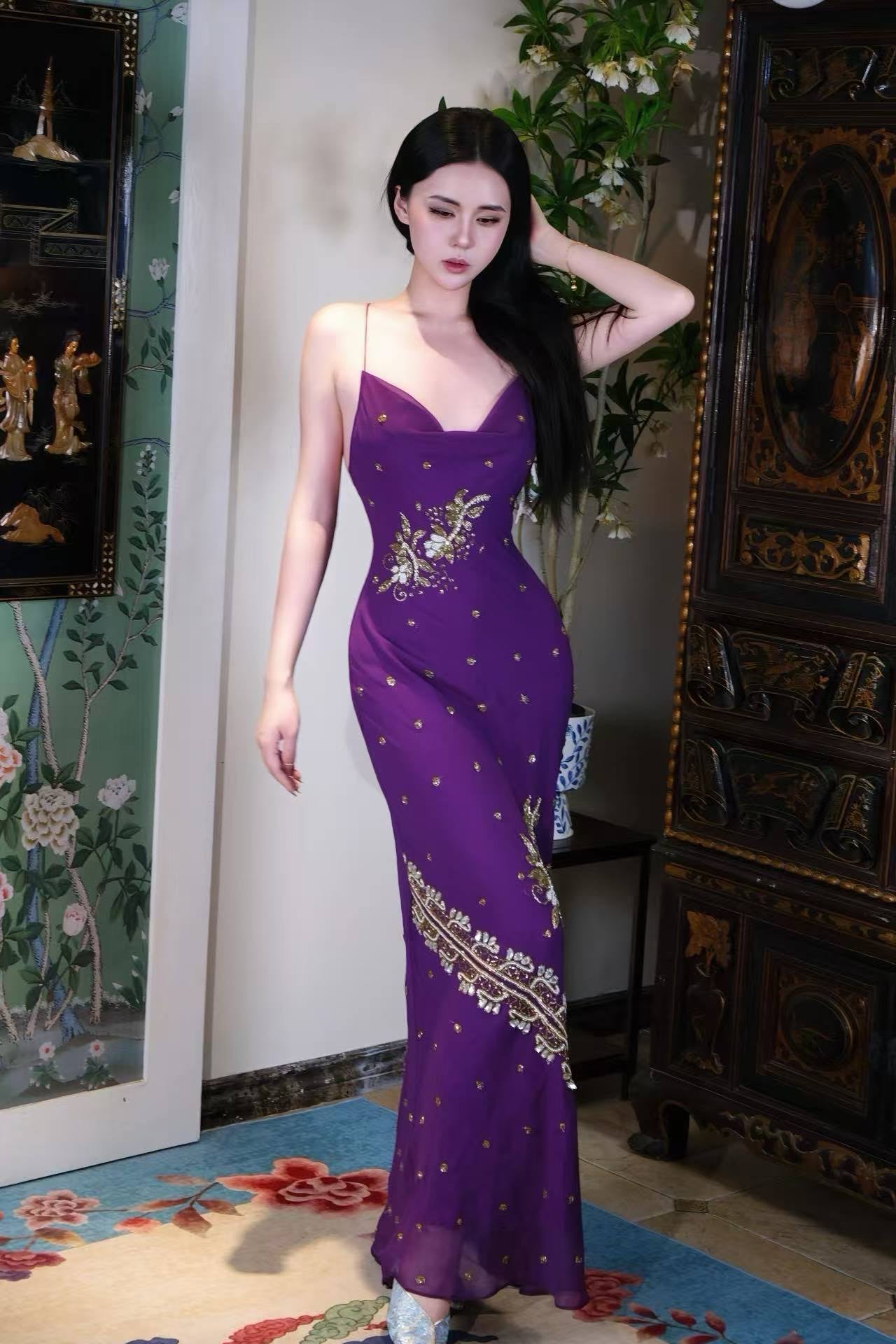 高定成衣 - 1930年代复古好莱坞风真丝斜裁钉珠礼服 | 紫金刺绣露背系带手工长裙 | Luxury Ready-to-Wear (RTW) - 1930s Vintage style sequined beaded Silk Bias Cut old Hollywood Gown|Purple and Gold Embroidered Backless Tie-Dye Long Dress|Hand-Made Dress