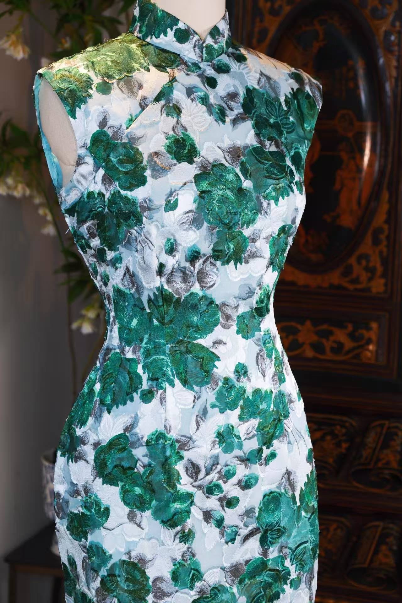 60年代 - 六十年代台湾暗纹提花古董旗袍：碧瓯浮玫的时光笺谱 | 1960s - The Chronogram of Emerald Roses: A 1960s Taiwanese Jacquard Damask Cheongsam