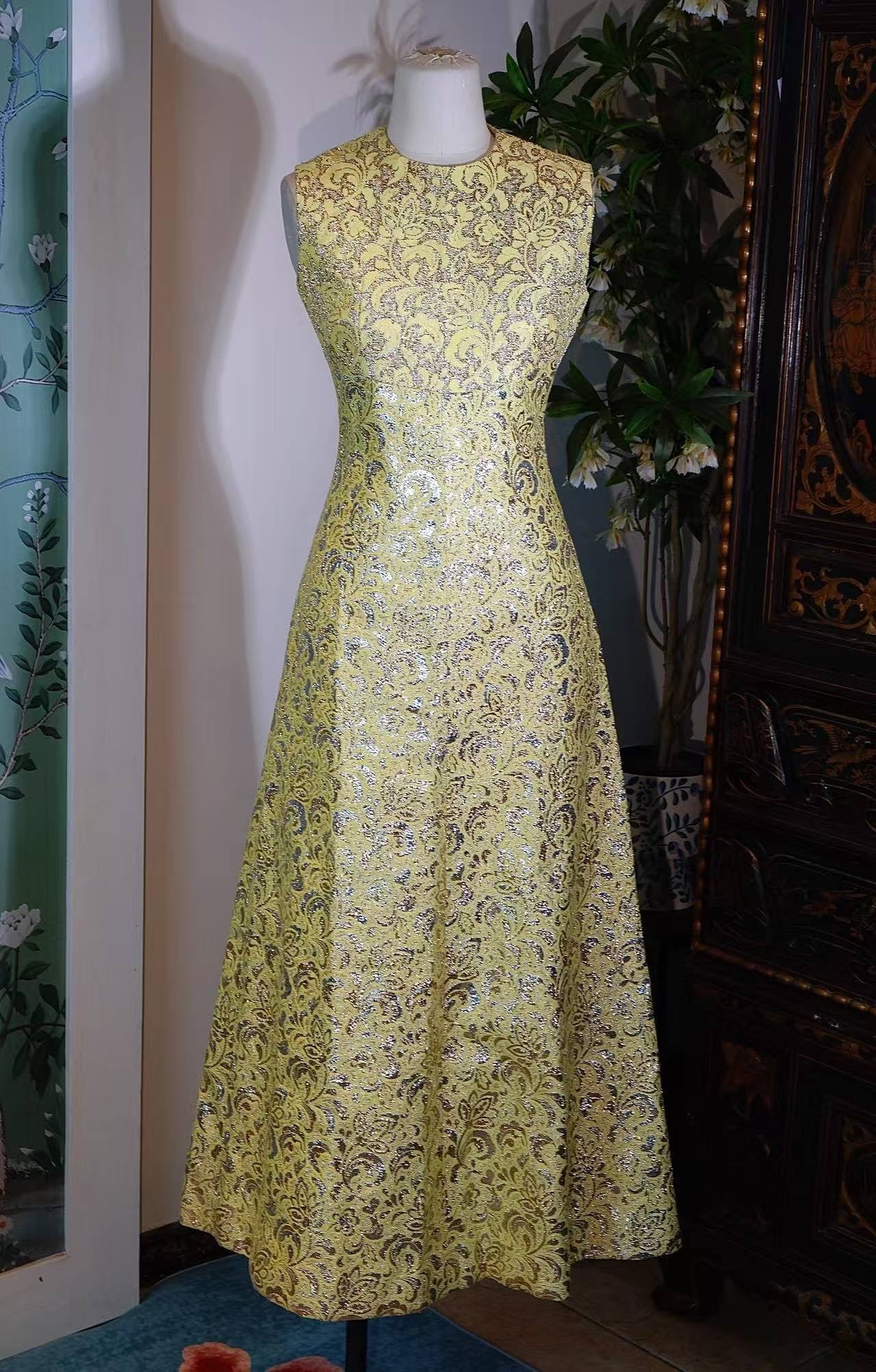 Vintage提花礼服 - 六十载织银流光：意产提花香港高定古董礼服裙 | Vintage Jacquard Dress - Silver Splendor of the Sixties: An Italian Jacquard Antique Evening Gown