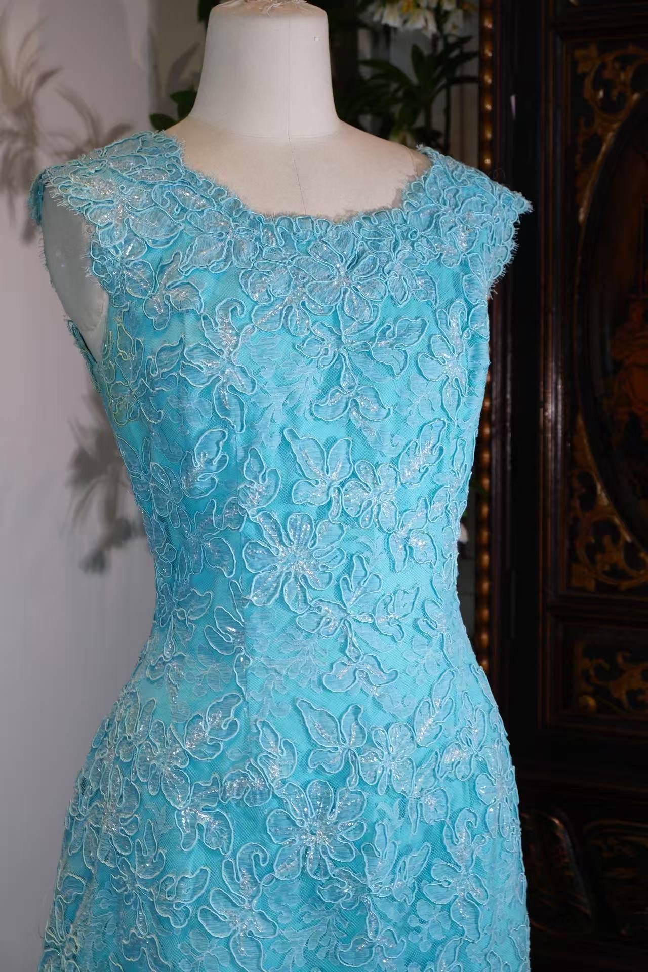 Vintage钉珠礼服 - 海上花列传：六十年代香港织金钉珠古董裙 | Vintage Beaded Dress - Flowers of the Haunted Sea: 1960s Hong Kong Vintage Gowns with Gold Brocade and Hand-Beading