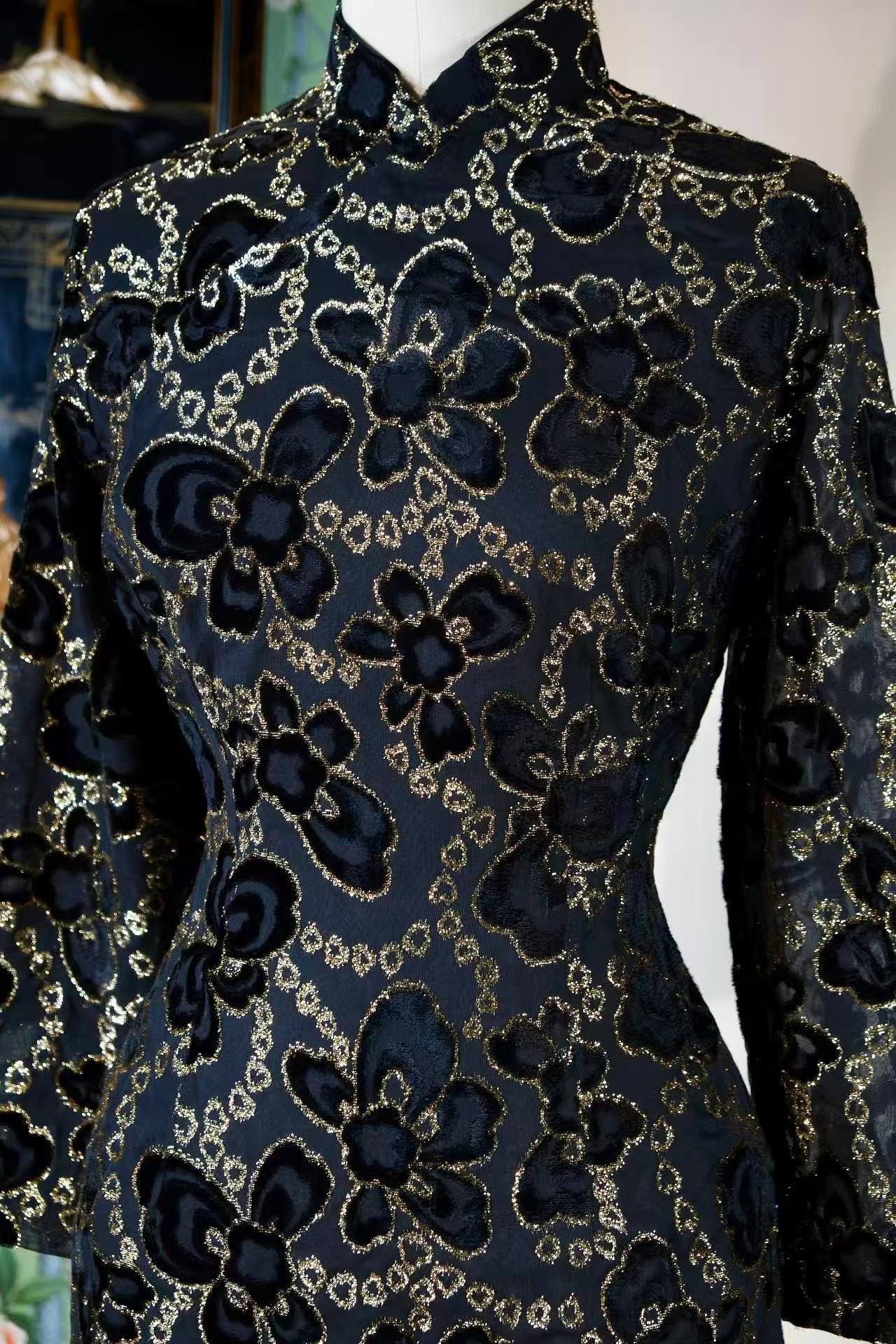 60年代 - 兰襟遗韵：六十年代台湾织金烧花丝绒旗袍考释 | 1960s - The Lingering Charm of Orchid Grace: A Critical Analysis of a 1960s Taiwanese Woven-Gold Devoré Velvet Cheongsam