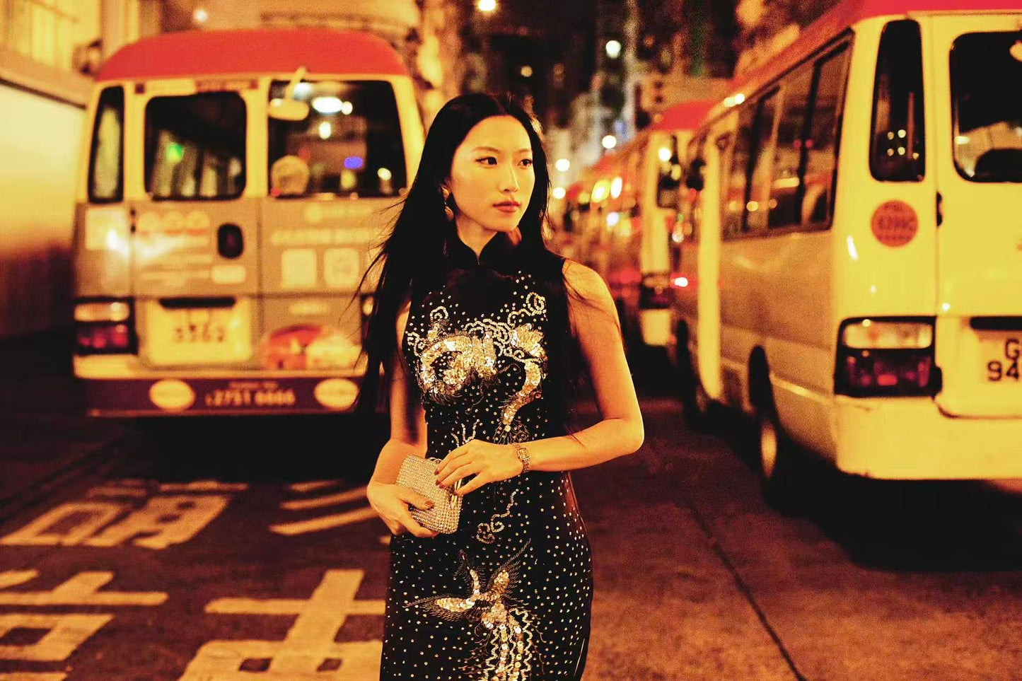 60年代 - 夜霓虹·黑缎银珠潮绣龙凤呈祥古董旗袍 | 1960s - Neon Night: Vintage Cheongsam in Black Satin with Silver Pearl Chao Embroidery of the Dragon & Phoenix