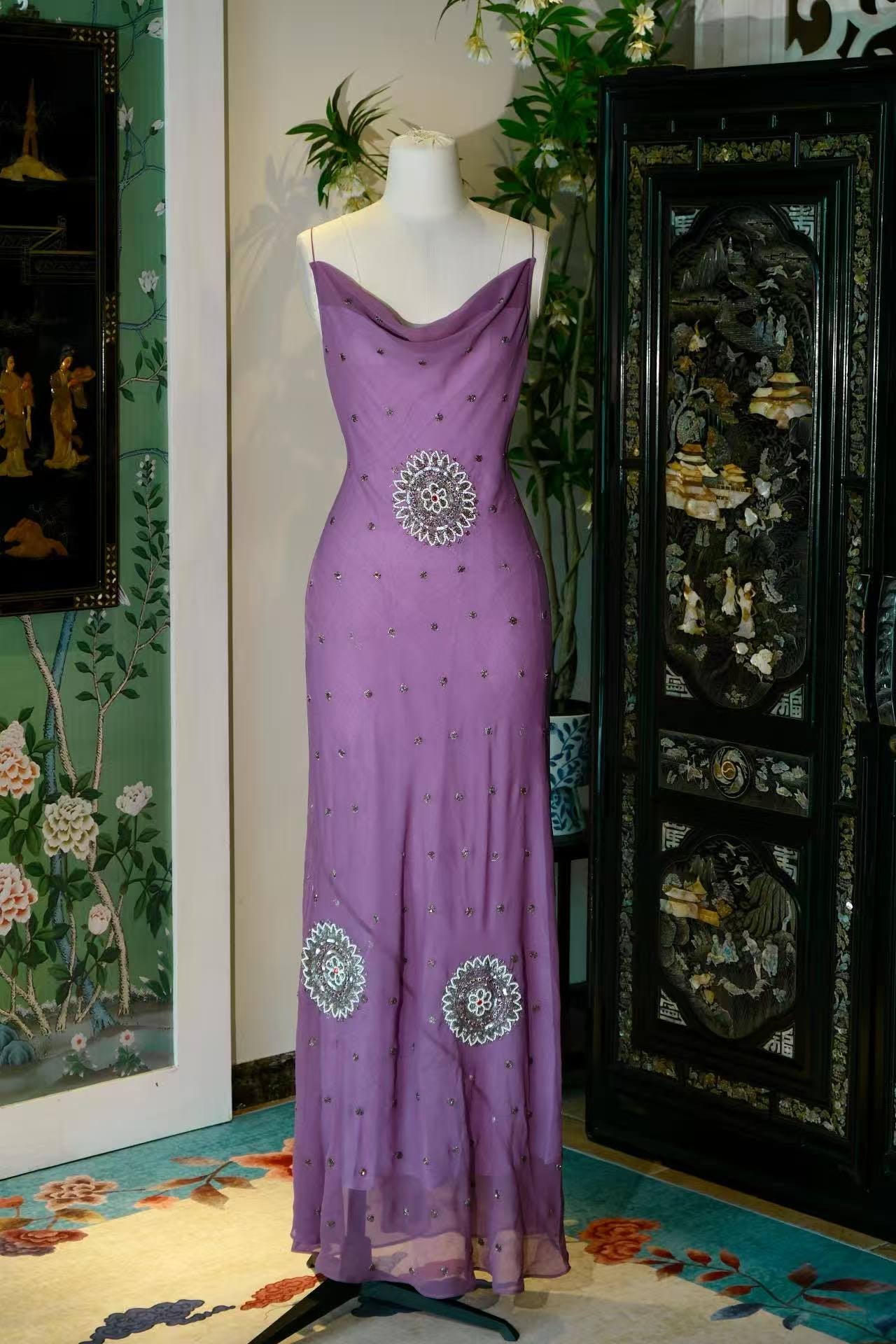 高定成衣 - 1930年代复古风华：老好莱坞系列紫色真丝手工钉珠斜裁晚礼服 | Luxury Ready-to-Wear (RTW) - 1930s sequined beaded vintage style Inspired Purple Silk bias cut old Hollywood goodness Gown