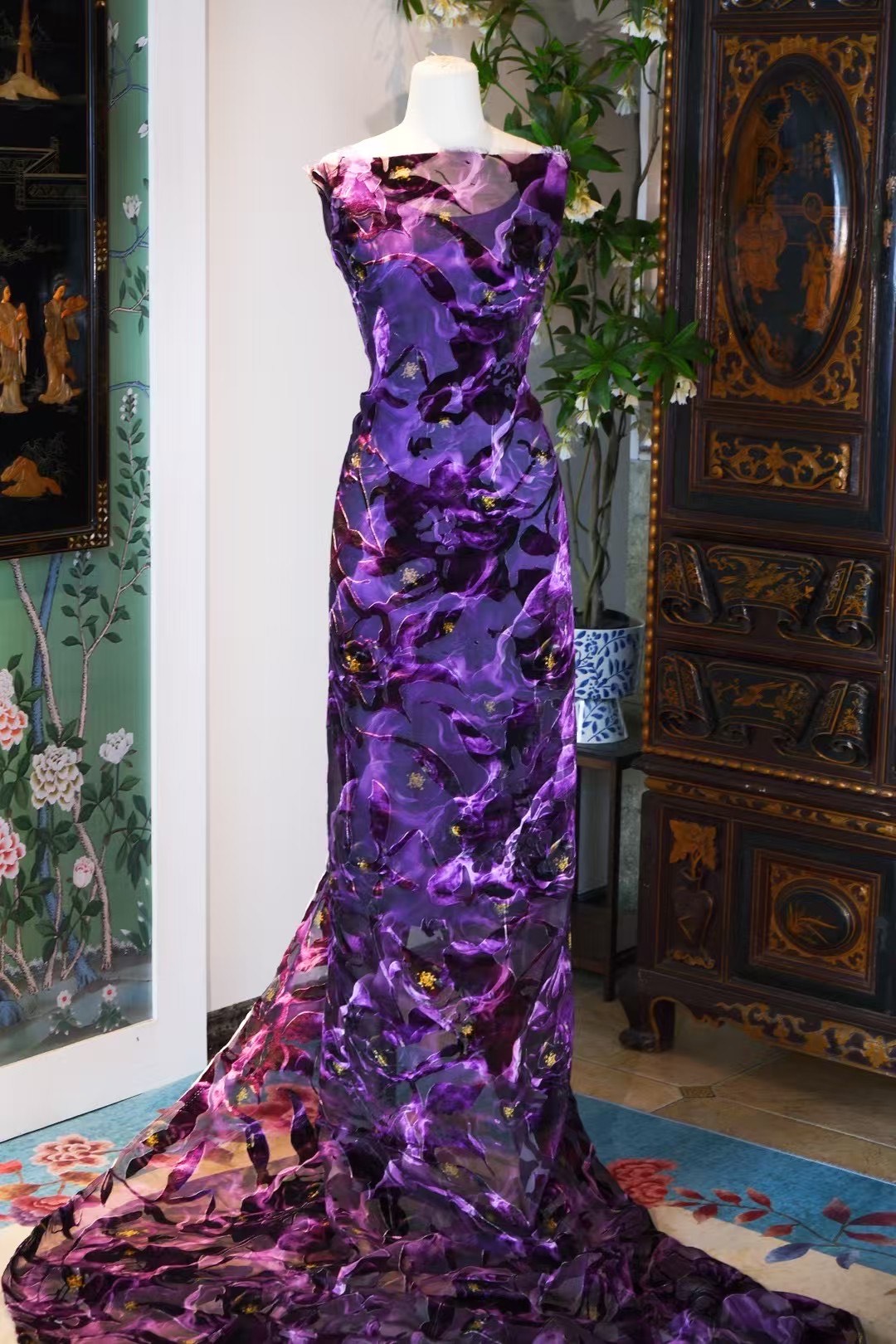 布料名 -《紫极烟岚·金屑浮光》—— 高级定制纯丝艺术面料 | Fabric Name - “Imperial Violet Mist: Floating Gold Dust” — Haute Couture Pure Silk Artistry Fabric.