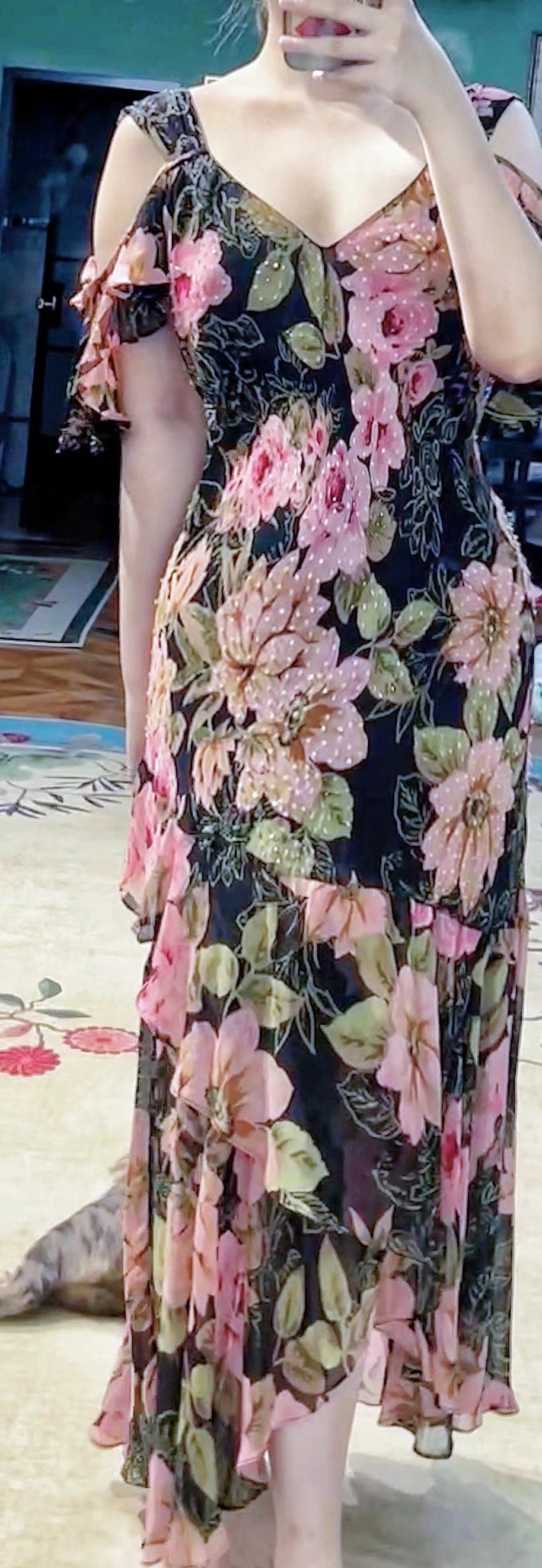 Vintage钉珠礼服： 暗夜花神——斜裁工艺打造黑底粉花露肩长裙 | Vintage Beaded Dress： Goddess of the Dark Bloom — Bias-Cut Black Chiffon Gown with Pink Floral Print and Cold-Shoulder Ruffles