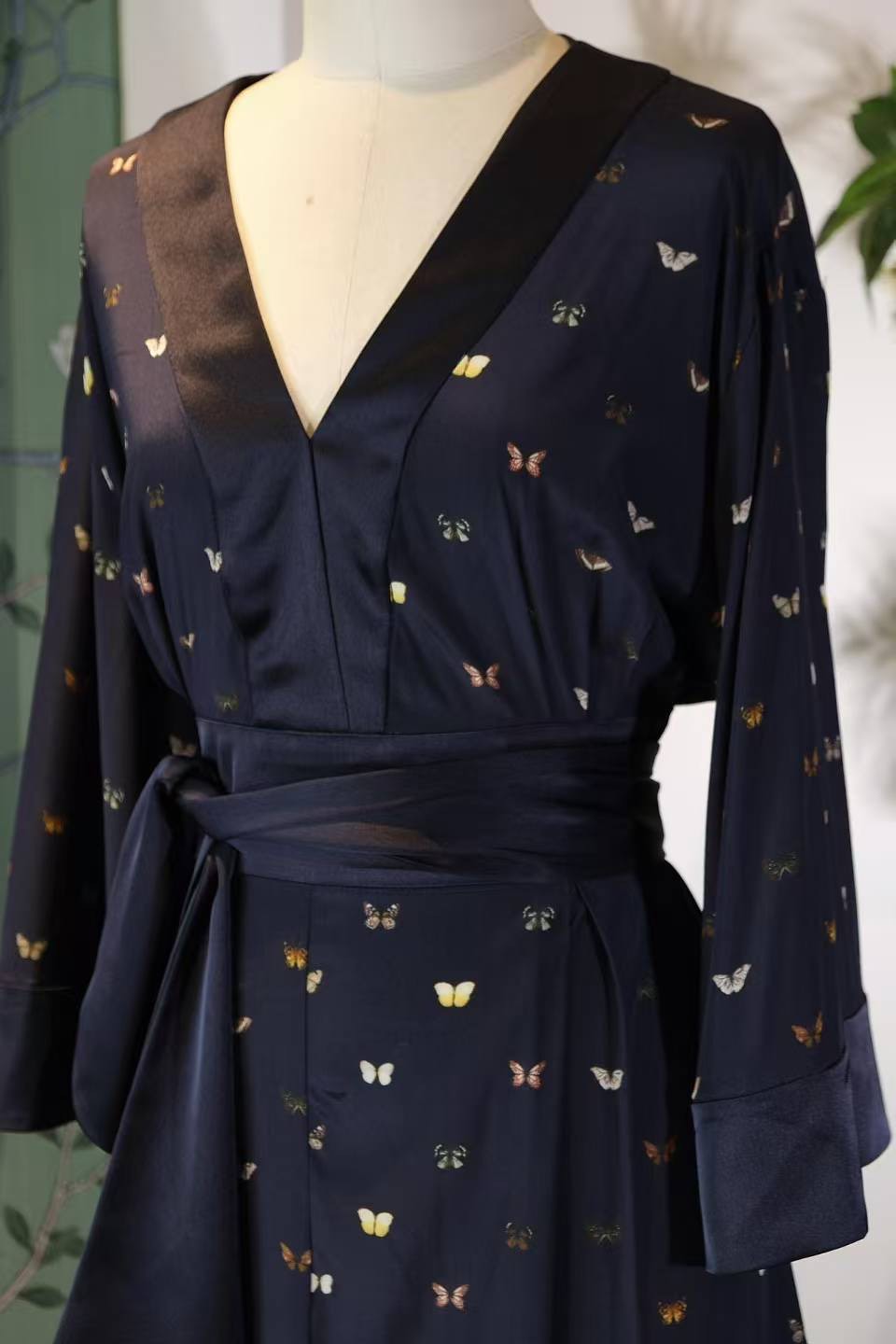 客定结缘 - 旧时光的蝶舞诗篇 | Customized Design - Poetry of the Dancing Butterfly: A Tale of Bygone Days