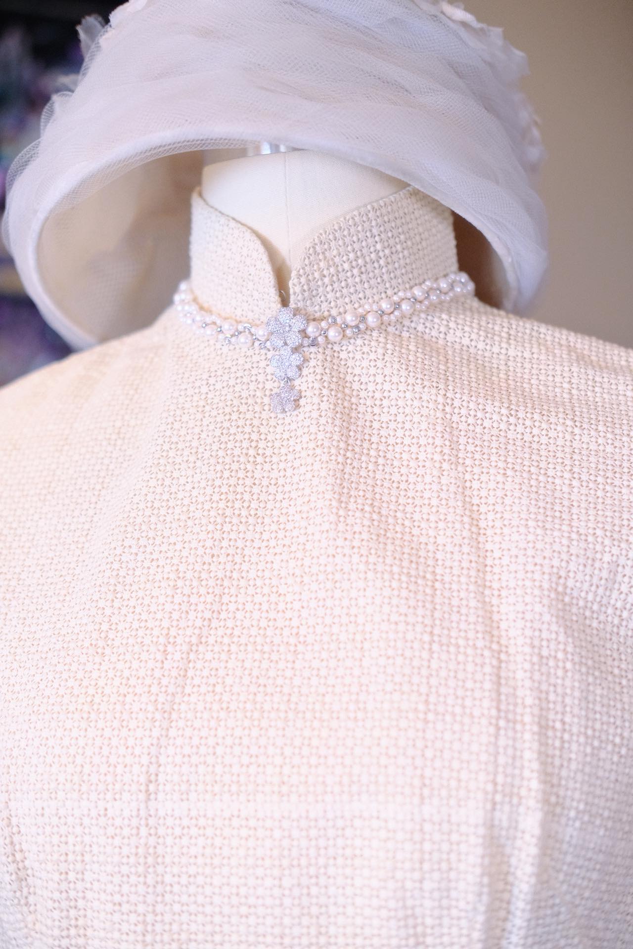 60年代 - 米白蕾丝：针脚里的温柔叙事 | 1960s - Cream Lace: A Tender Narrative Formed in Every Stitch