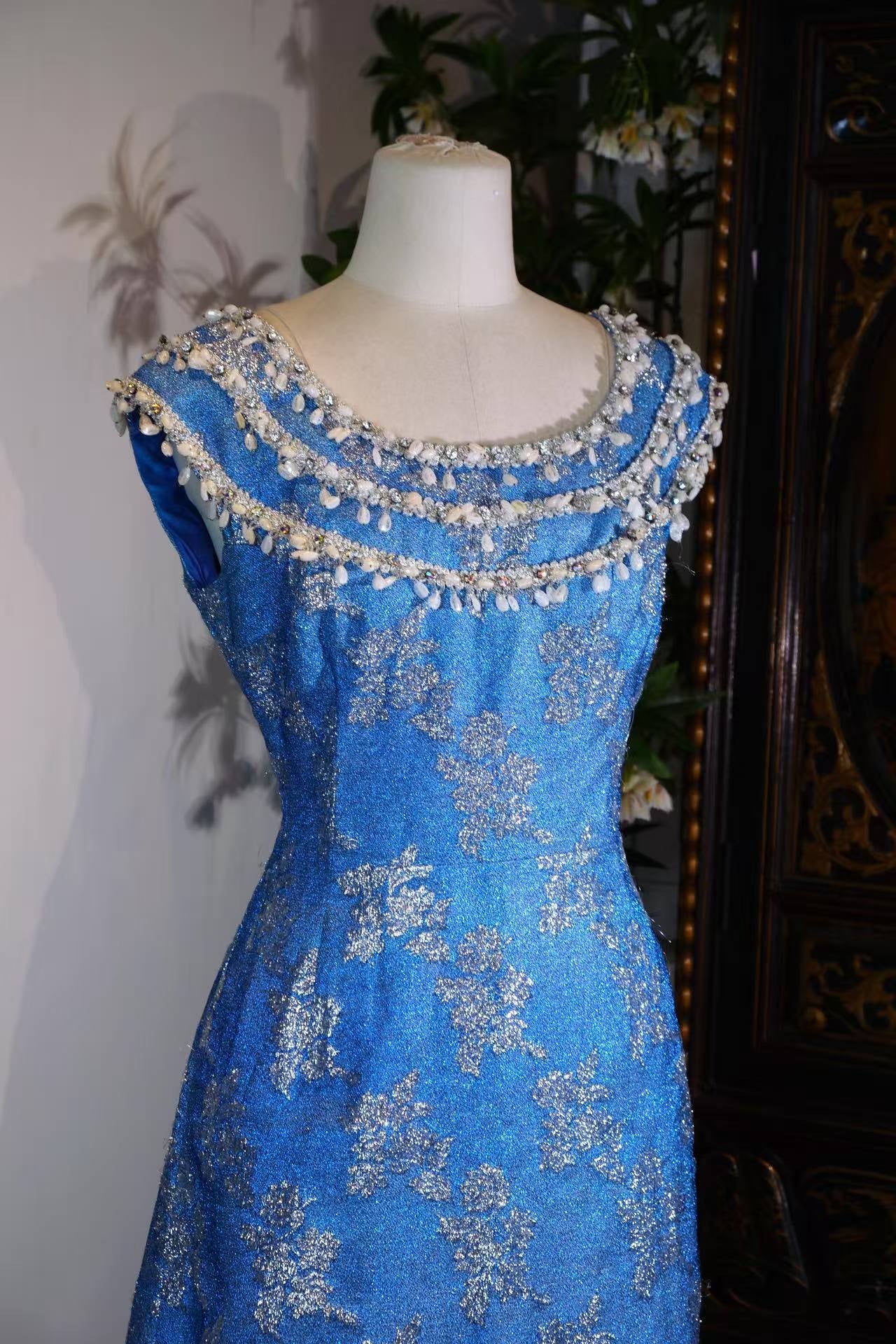 Vintage钉珠礼服 - 海上花列传：六十年代香港织金钉珠古董裙 | Vintage Beaded Dress - Flowers of the Haunted Sea: 1960s Hong Kong Vintage Gowns with Gold Brocade and Hand-Beading
