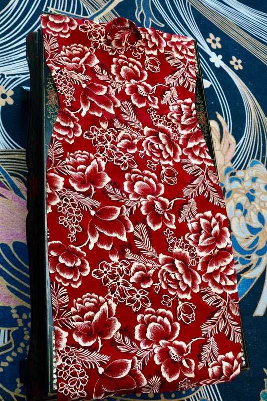 40年代 - 民国四十年代洋红泼墨牡丹纹古董旗袍 | 1940s - 1940s Carmine "Splashed-Ink" Peony Antique Qipao