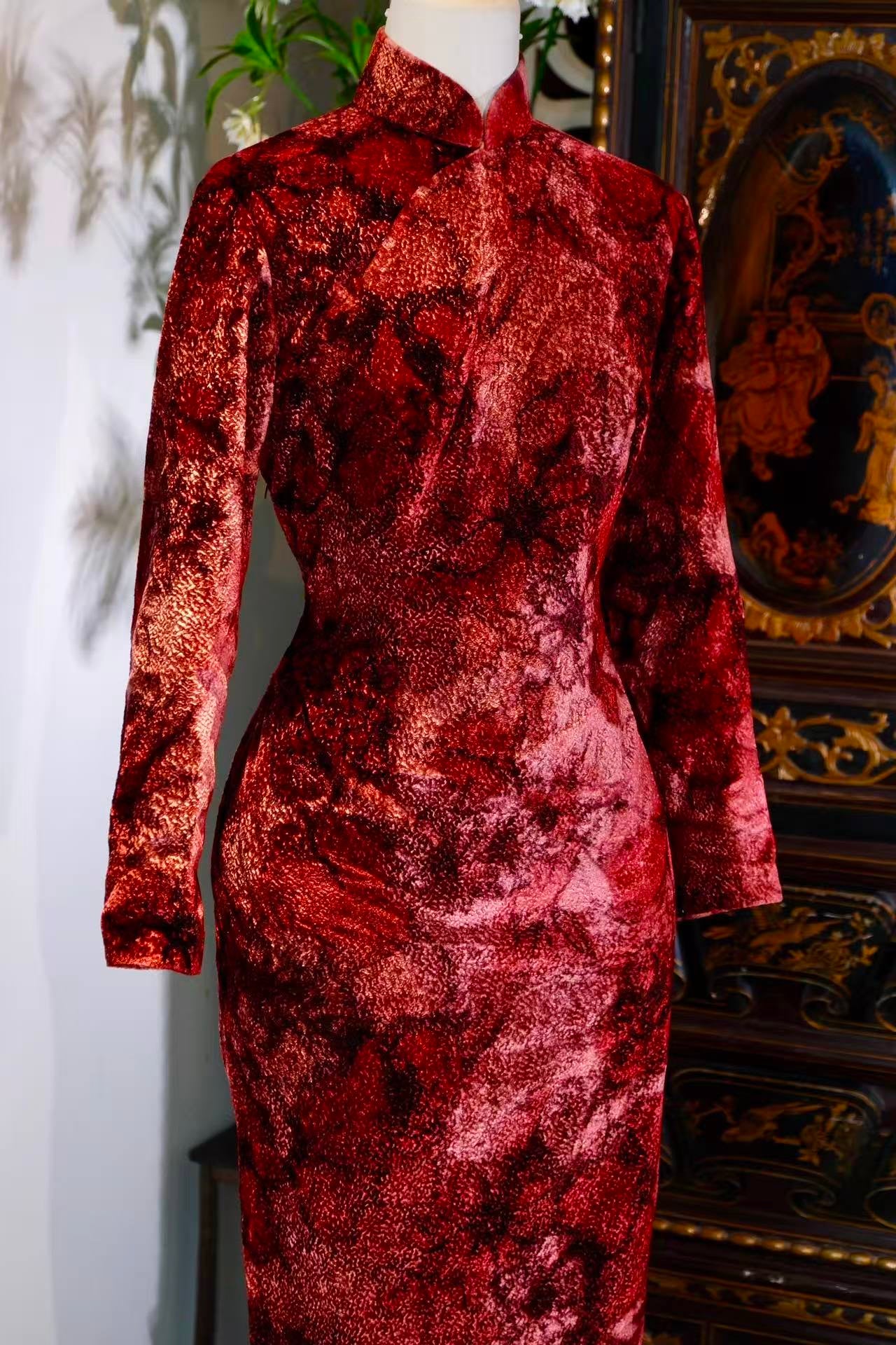 60年代 - 一针丝绒，半城流光：六十年代香港古董旗袍_HL | 1960s - A Stitch of Velvet, a City of Light: A 1960s Hong Kong Antique Qipao_HL