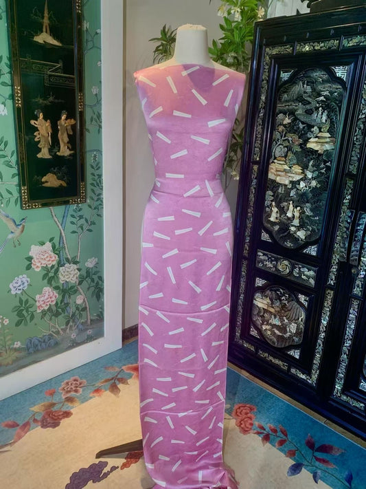 布料名 - 霓裳光影 / Fabric Name - Pink Glint Satin