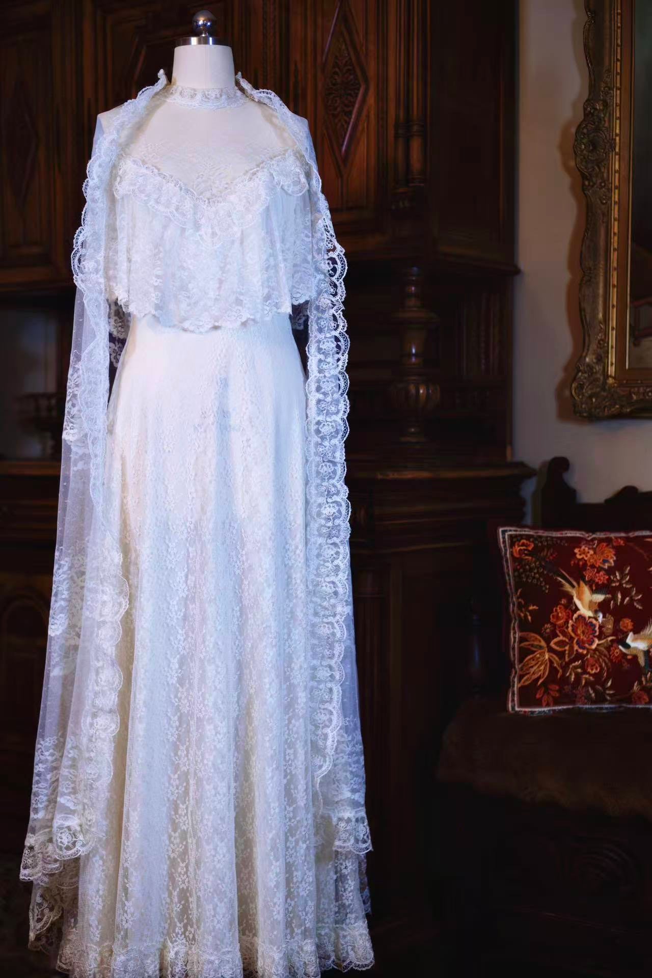 Vintage 婚礼礼服 -《蕾丝之杰作》—— 罕见上世纪七十年代法国古董蕾丝婚纱_HL | Vintage Wedding Dress - A Masterpiece of Lace: A Rare 1970s Antique French Lace Wedding Gown_HL